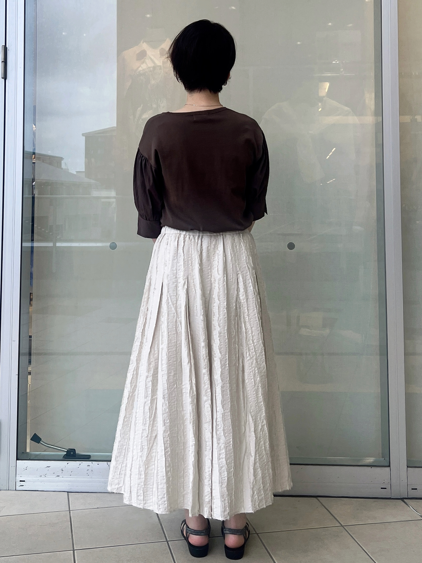 yo-koさんの「OPAQUE.CLIP｜ボリュームスリーブドッキングニット」を使ったコーディネート