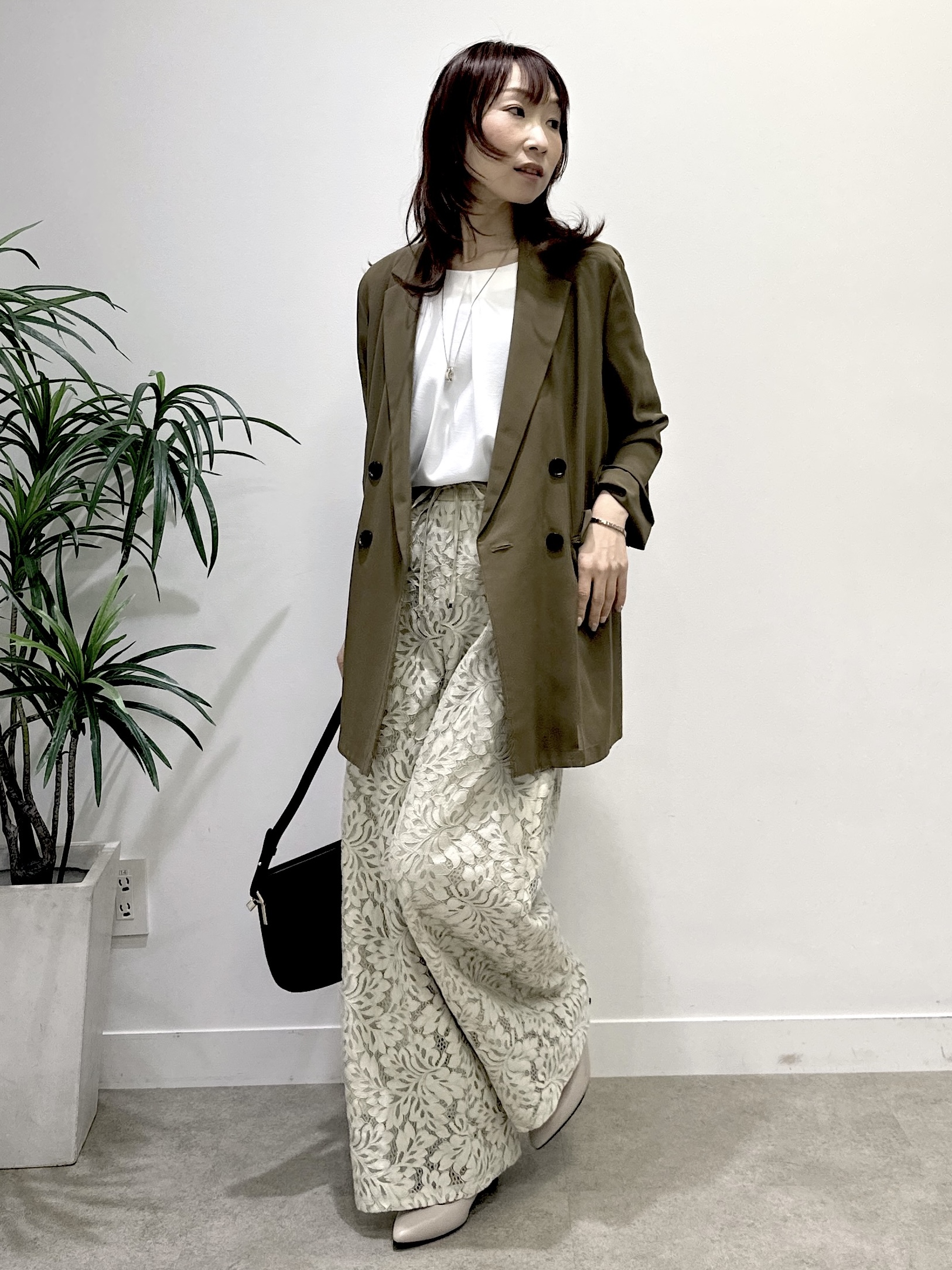 Miwaさんの「UNTITLED｜【セットアップ可/UVカット/前後2WAY】リラクシーフレンチスリーブブラウス」を使ったコーディネート