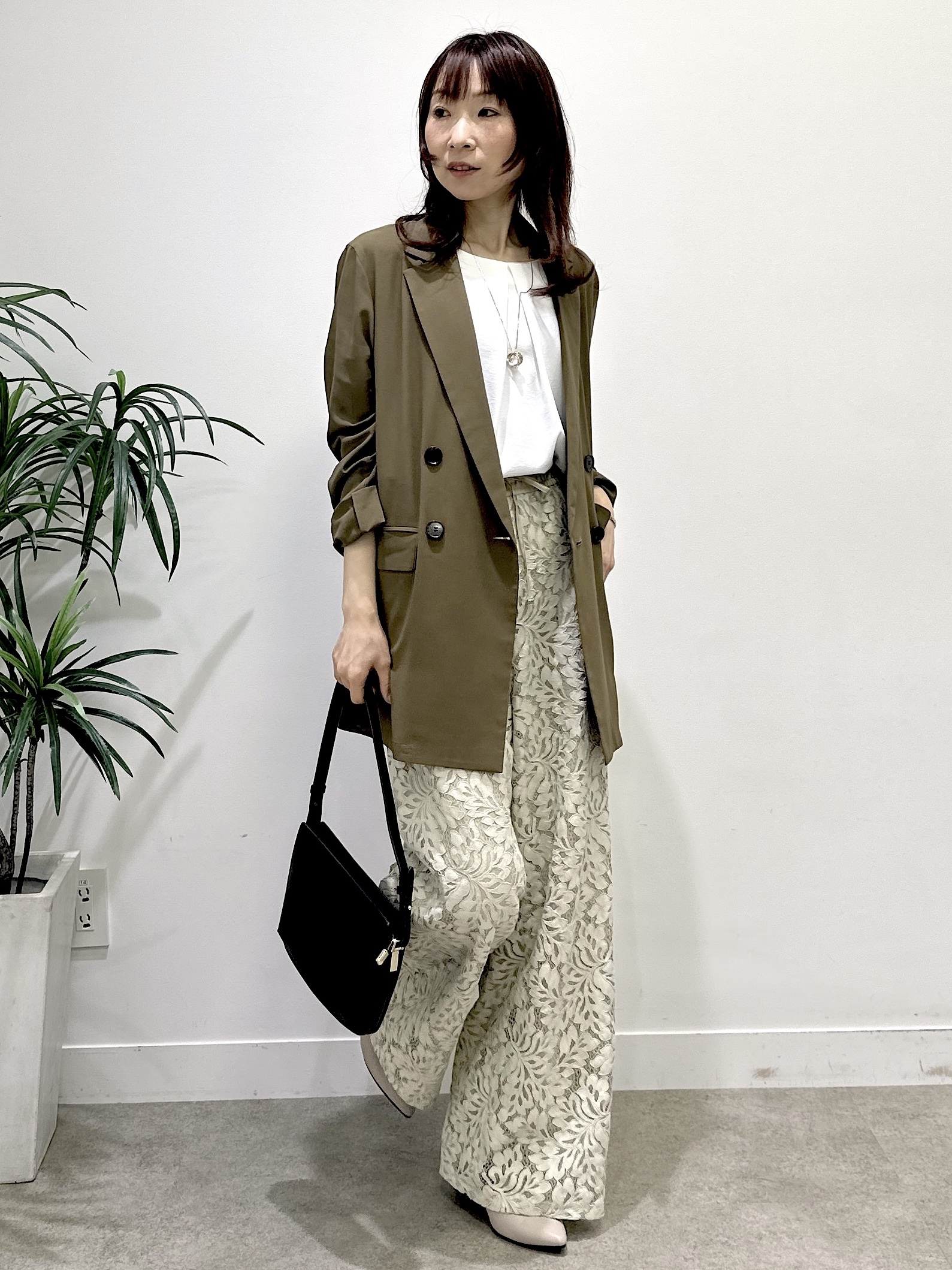 Miwaさんの「UNTITLED｜【セットアップ可/UVカット/前後2WAY】リラクシーフレンチスリーブブラウス」を使ったコーディネート