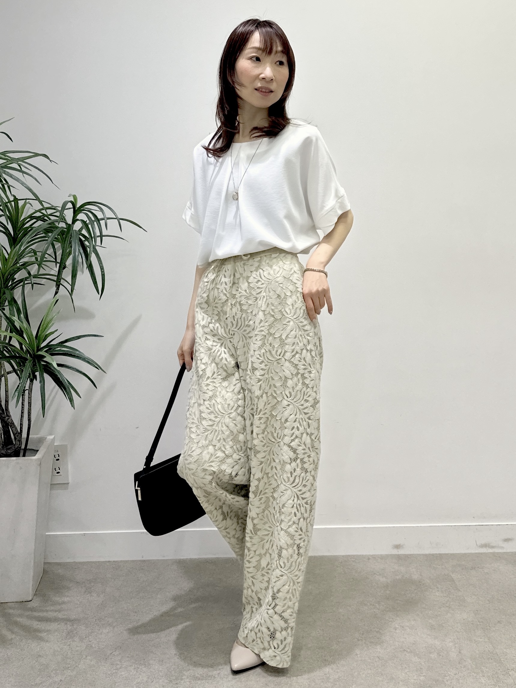 Miwaさんの「UNTITLED｜【セットアップ可/UVカット/前後2WAY】リラクシーフレンチスリーブブラウス」を使ったコーディネート