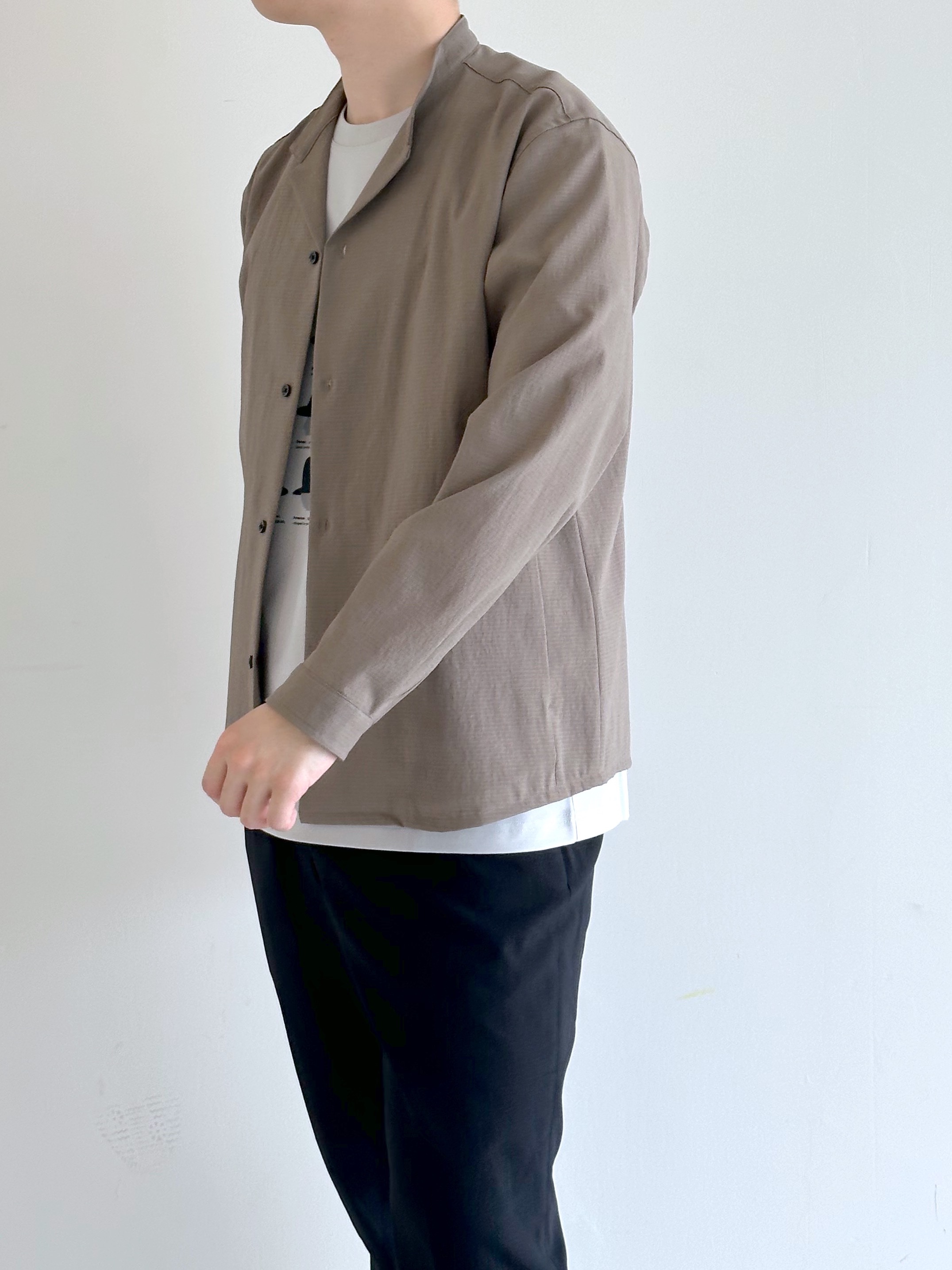 イッシーさんの「TAKEO KIKUCHI｜【撥水・洗える・シワになりにくい】 リランチェ（R） シャツ」を使ったコーディネート