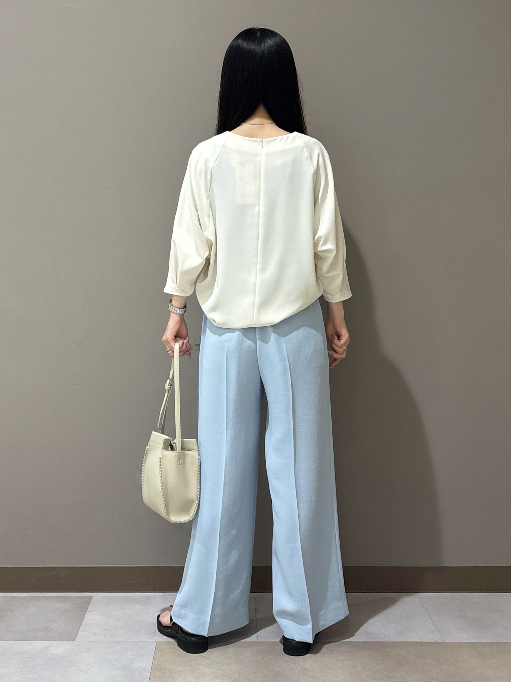 KEIKOさんの「INDIVI｜【接触冷感／透湿／着る日傘】ドルマントップス」を使ったコーディネート