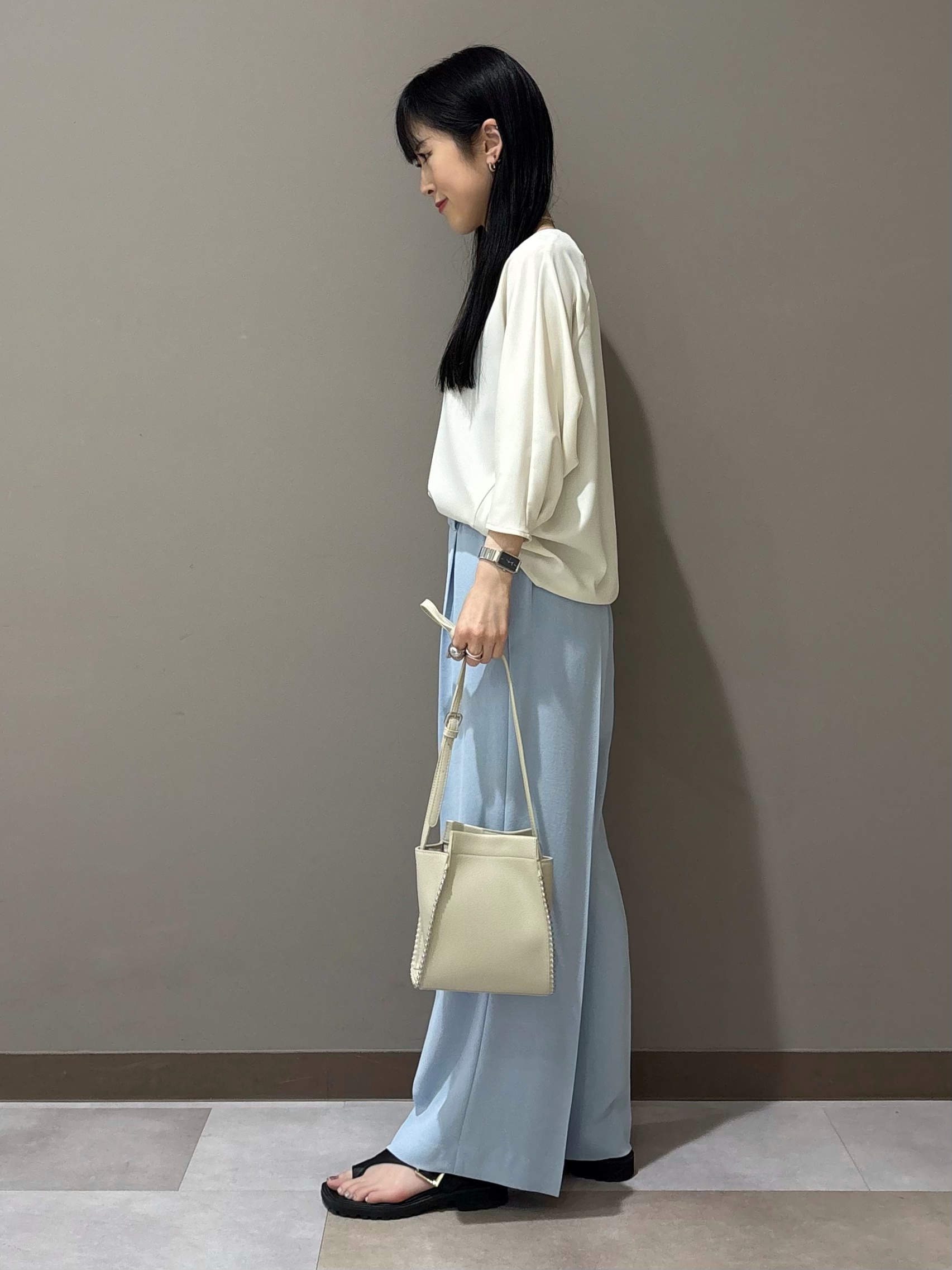 KEIKOさんの「INDIVI｜【接触冷感／透湿／着る日傘】ドルマントップス」を使ったコーディネート