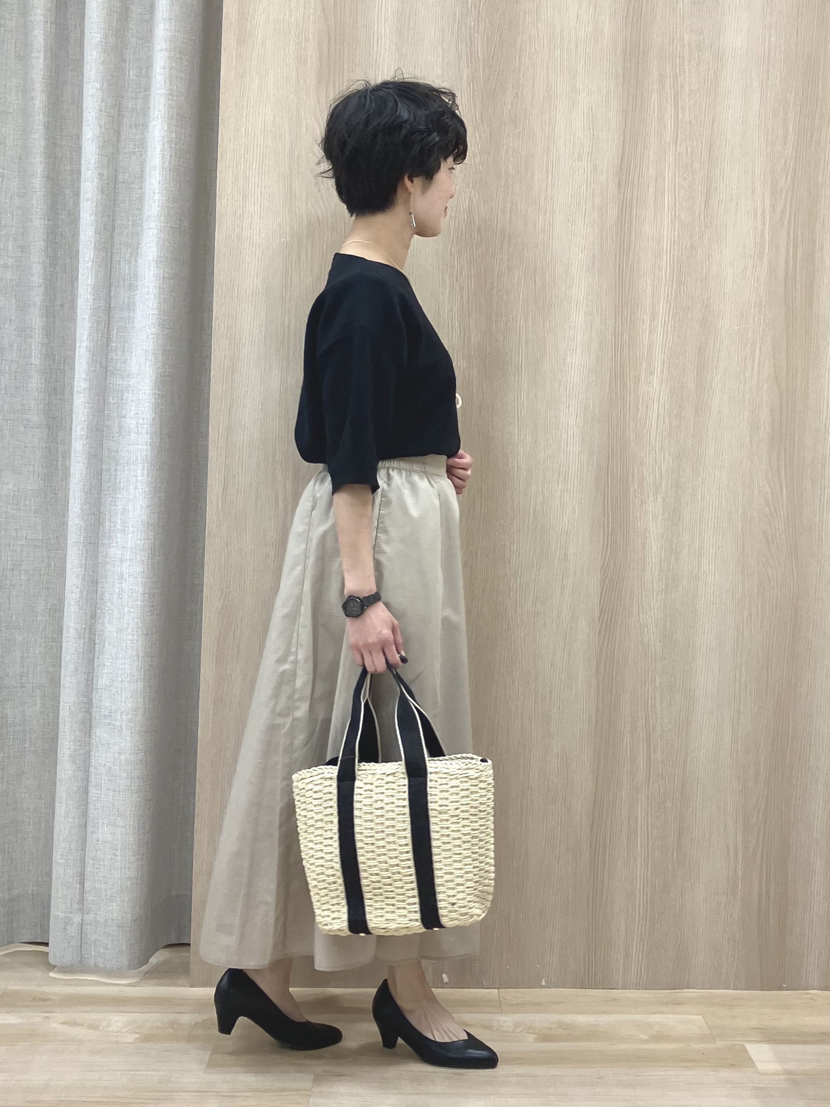 Keiさんの「grove｜【洗濯機OK】レイヤードにもおすすめ、軽やかクロップドニット」を使ったコーディネート