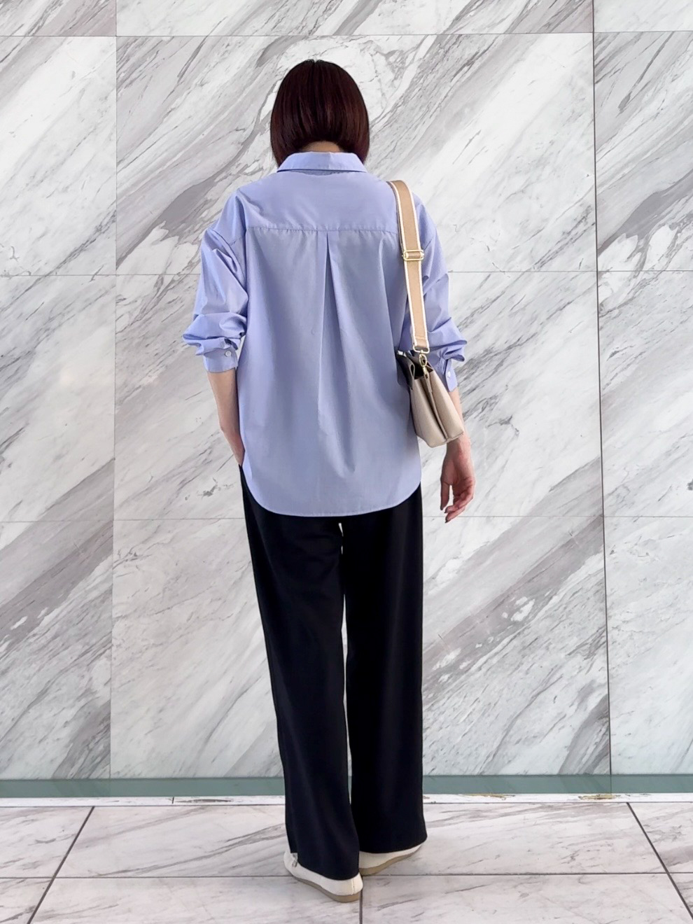 𝐜𝐡𝐢𝐤𝐚さんの「SHOO･LA･RUE｜【洗濯機可/S-LL/アンサンブル可】パールボタンが上品　華やぎ配色カーディガン」を使ったコーディネート