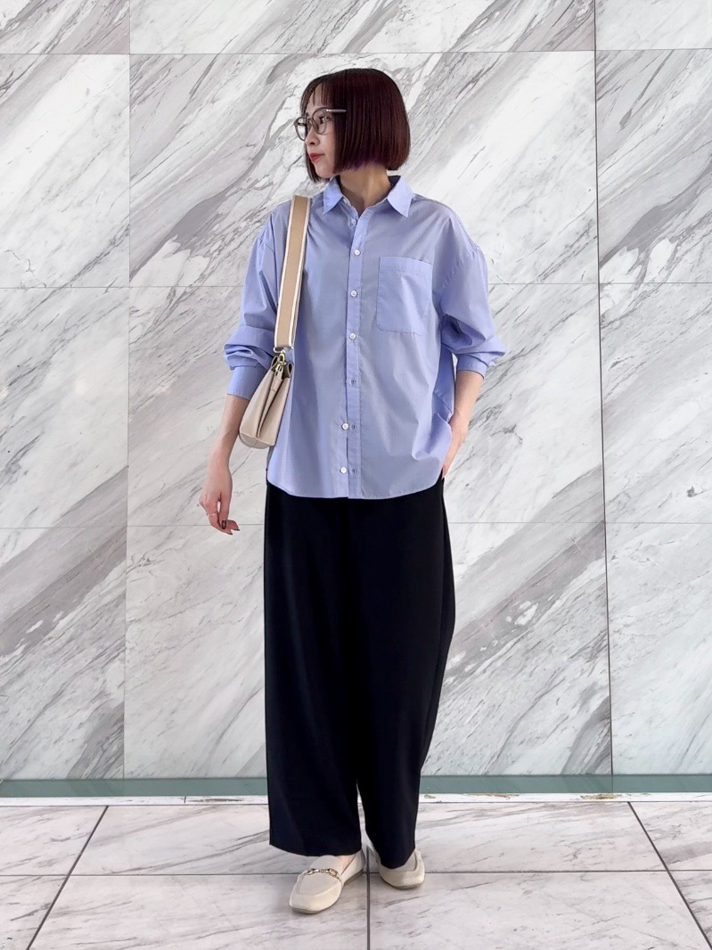 𝐜𝐡𝐢𝐤𝐚さんの「SHOO･LA･RUE｜【洗濯機可/S-LL/アンサンブル可】パールボタンが上品　華やぎ配色カーディガン」を使ったコーディネート