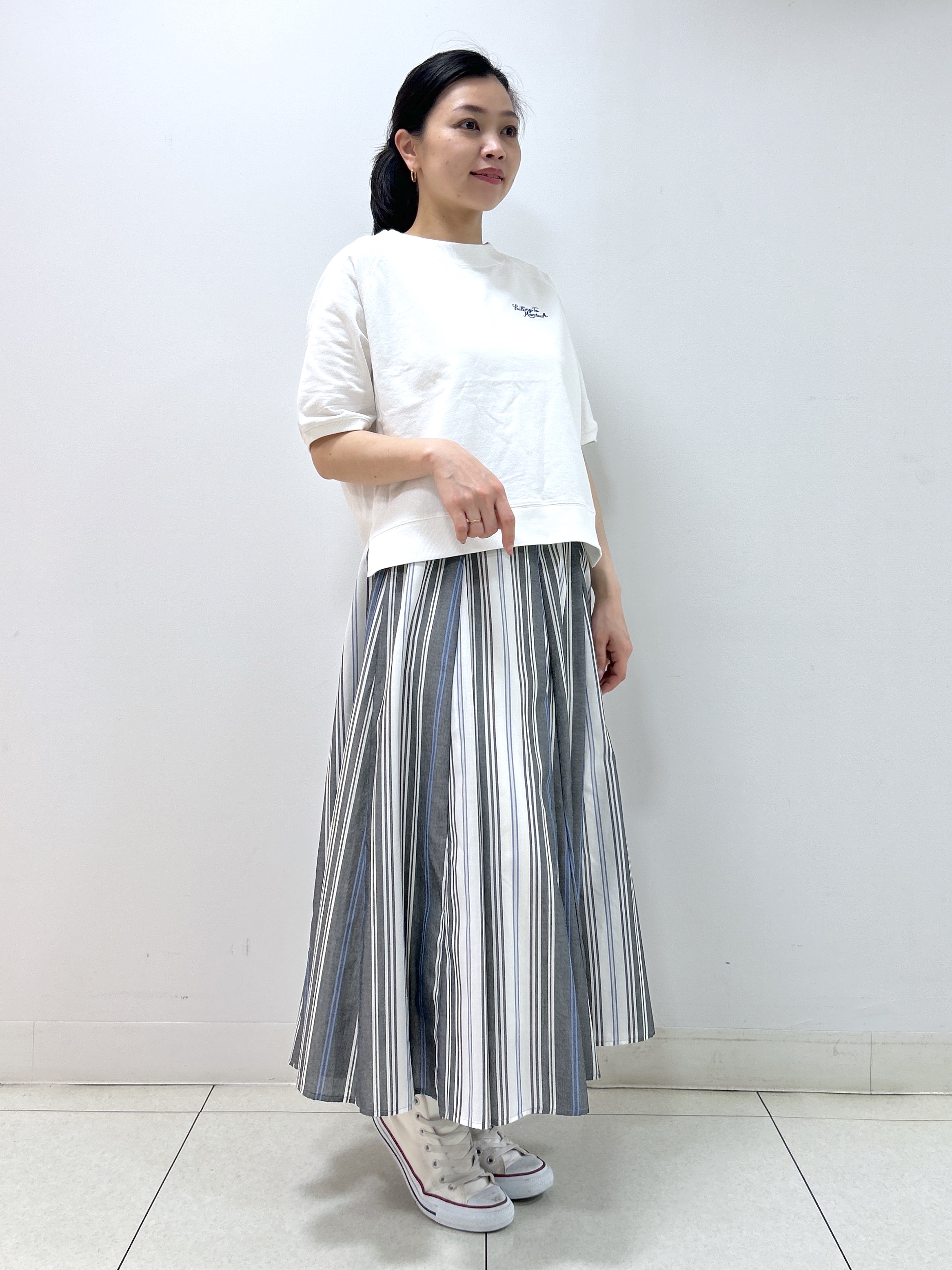 Kaiさんの「Dessin｜【洗える】ミニ裏毛刺繍ロゴプルオーバー」を使ったコーディネート