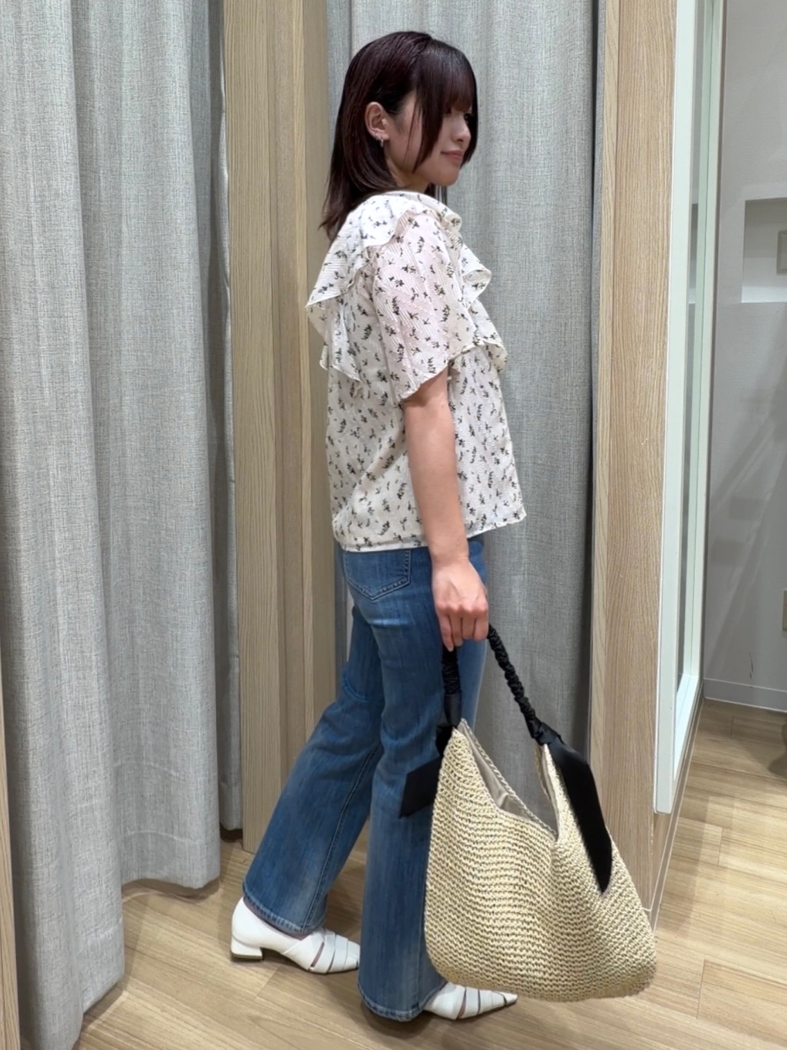 Fumikaさんの「grove｜【二の腕カバー・お仕事◎】フラワープリントブラウス」を使ったコーディネート