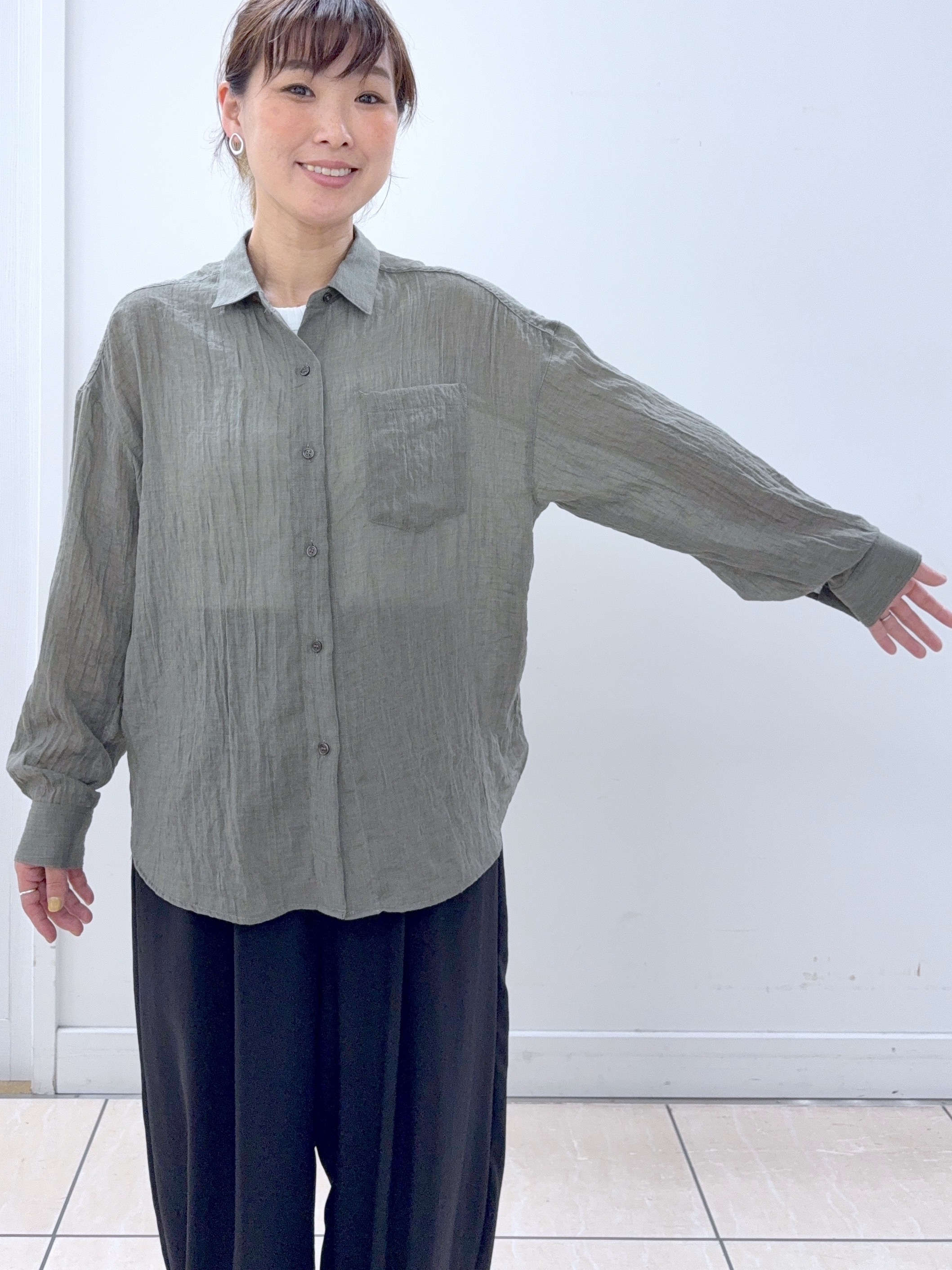 Osawaさんの「Dessin｜【洗える】シアーカラーシャツ」を使ったコーディネート