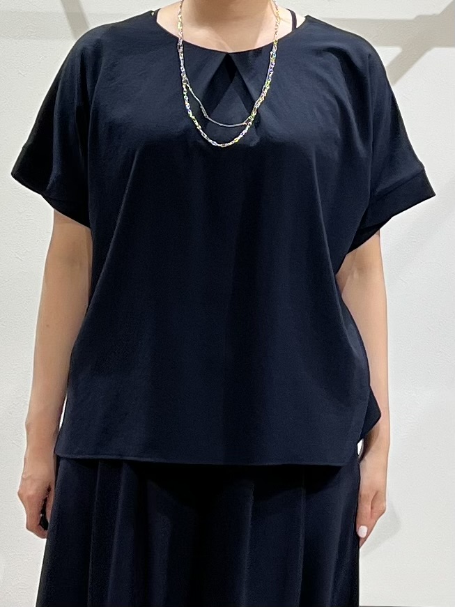 TOMOMIさんの「UNTITLED｜【セットアップ可/UVカット/前後2WAY】リラクシーフレンチスリーブブラウス」を使ったコーディネート
