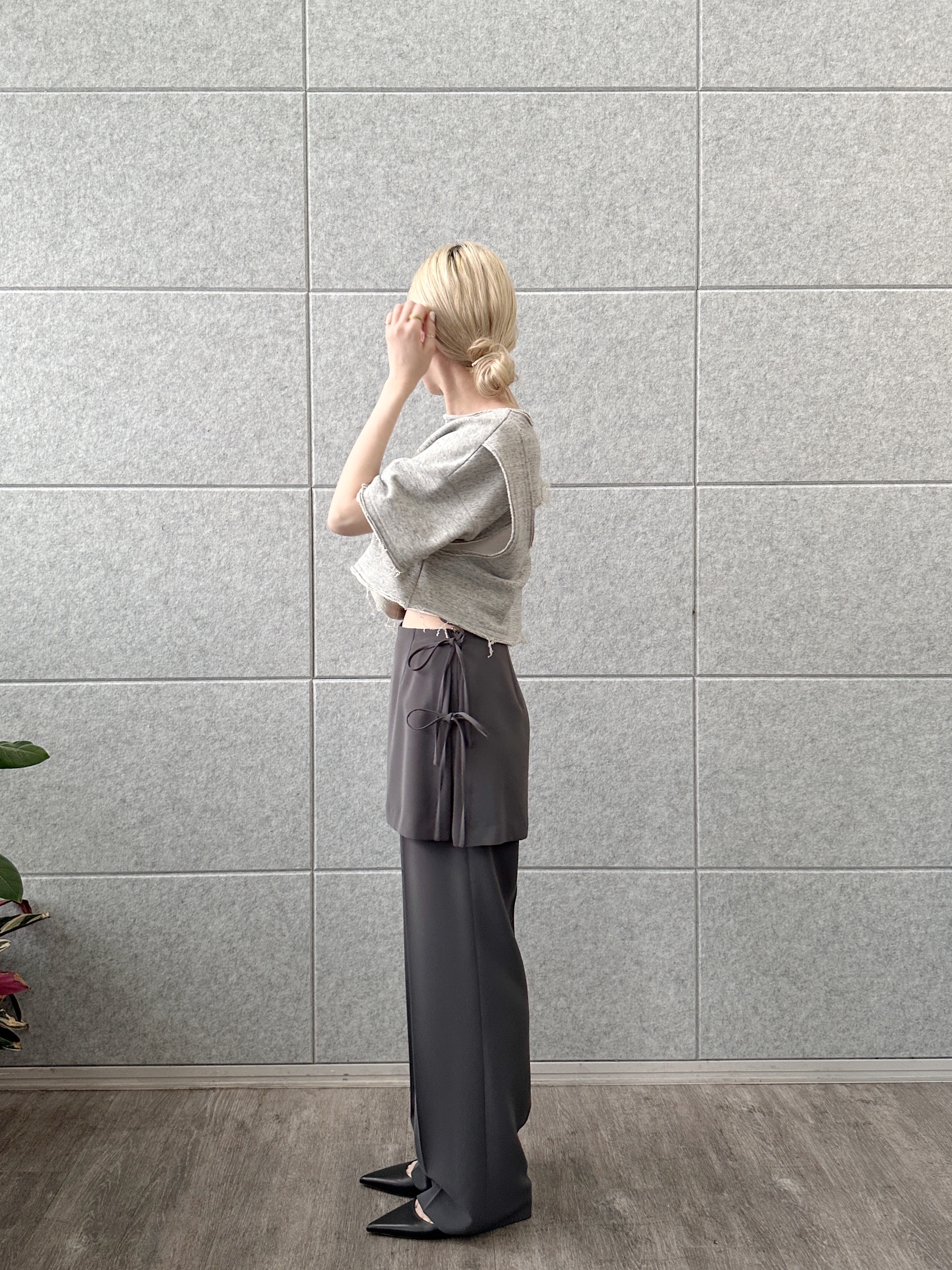 Buyer sakkoさんの「CODE A｜back open half－sleeve sweat」を使ったコーディネート