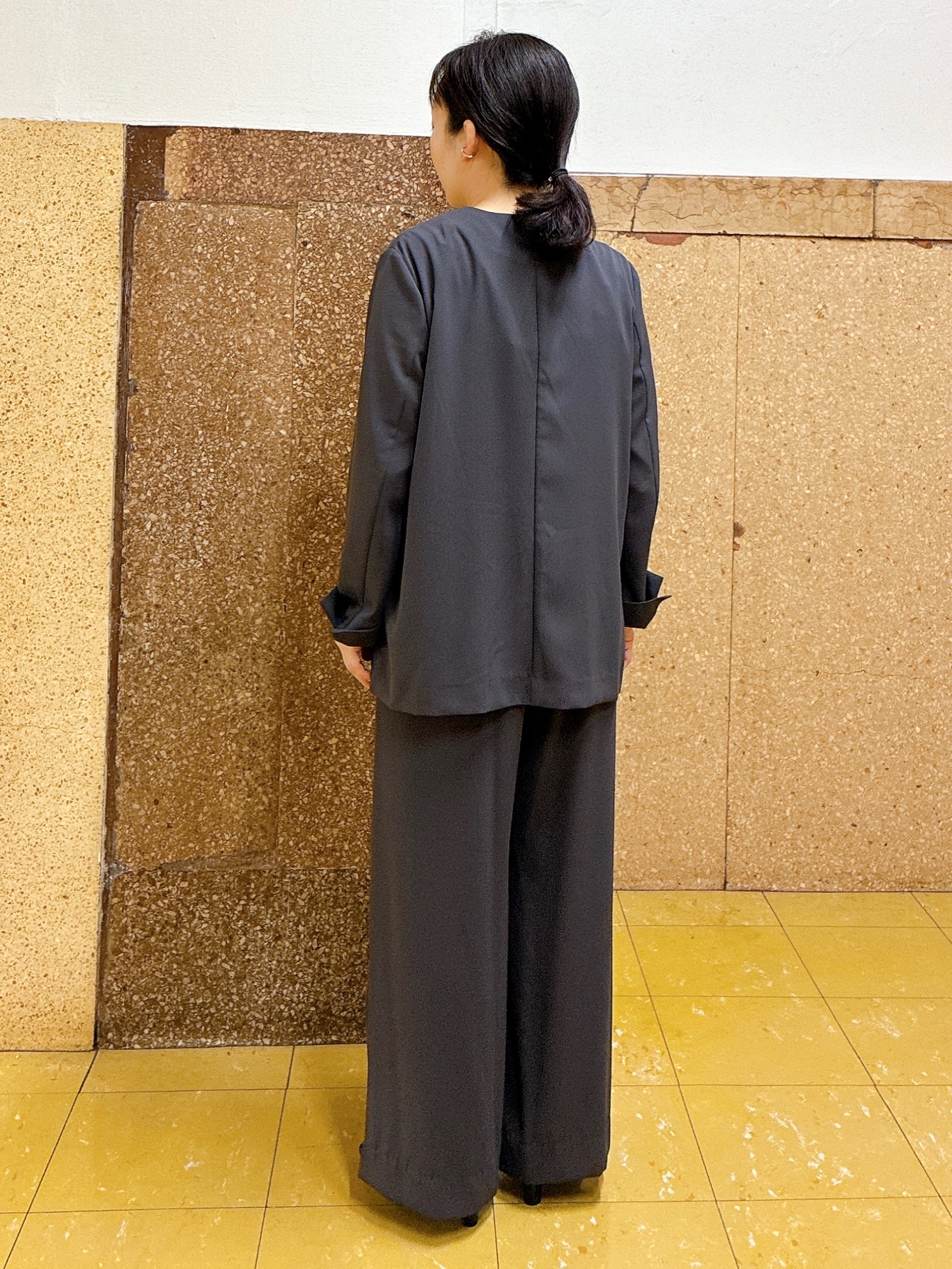 hattoriさんの「INDIVI｜【接触冷感／透湿／着る日傘】ノーカラージャケット」を使ったコーディネート