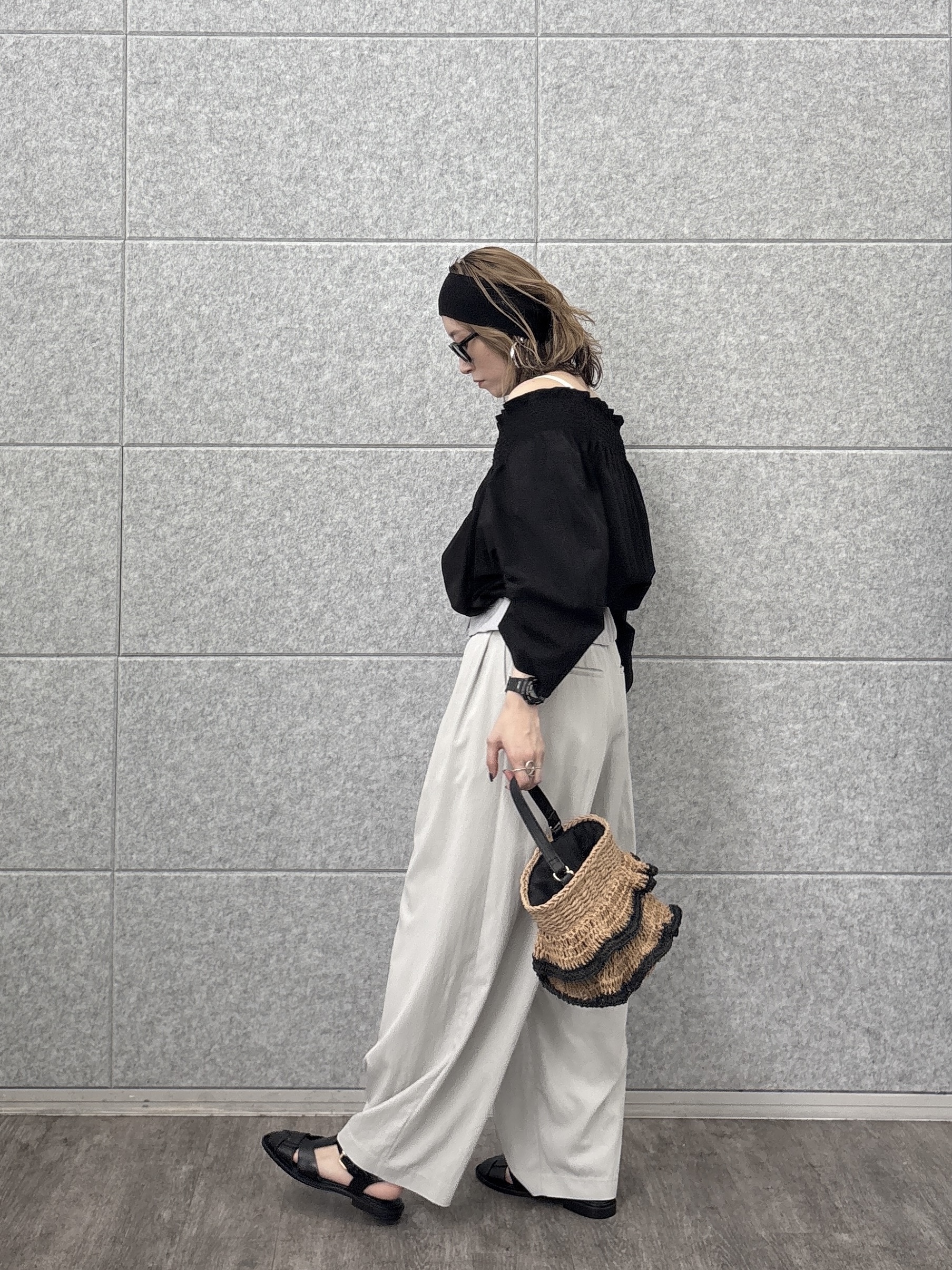 kotakiさんの「INDIVI｜サッカーオフショルブラウス【再入荷／2WAY】」を使ったコーディネート