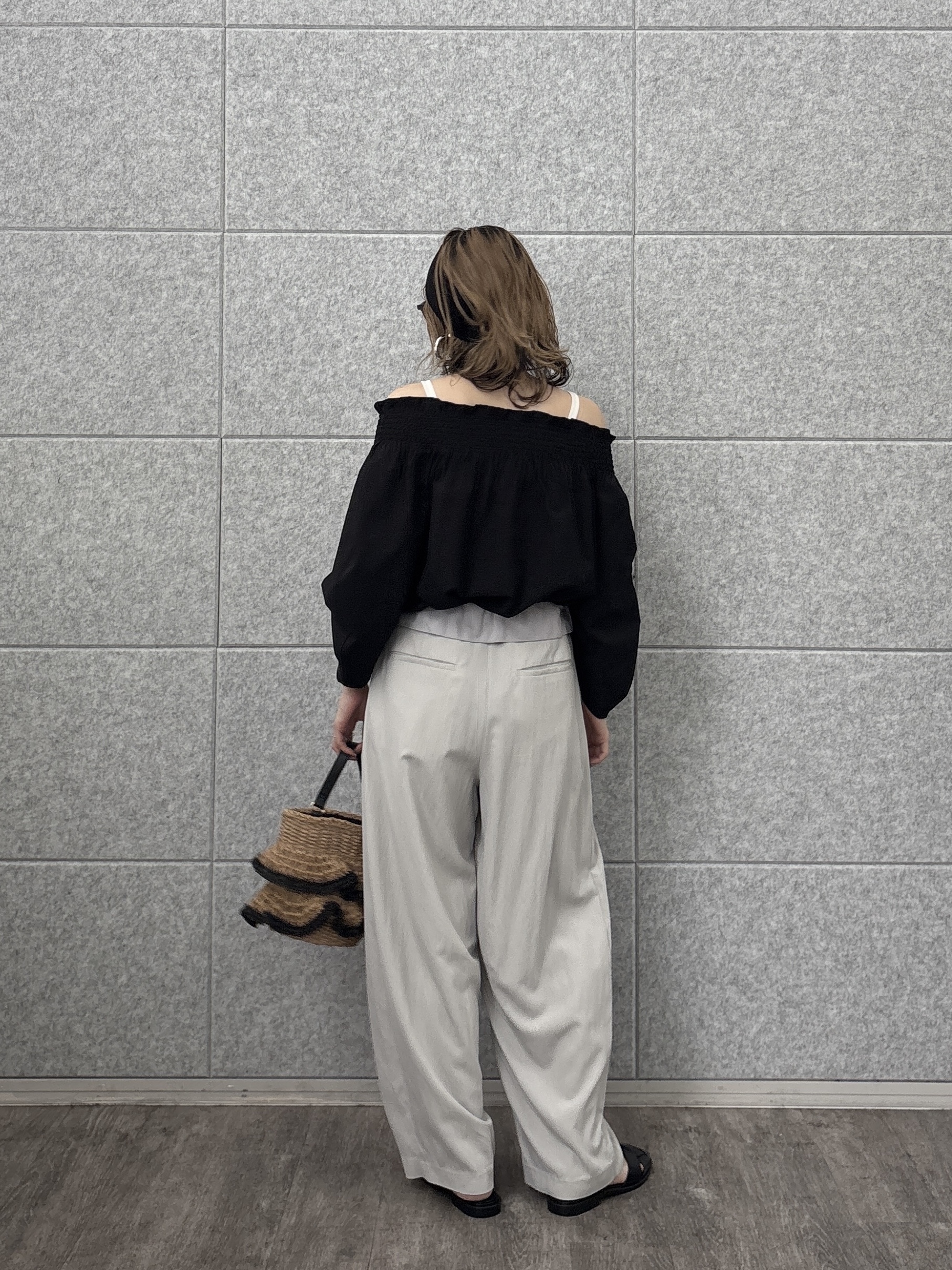 kotakiさんの「INDIVI｜サッカーオフショルブラウス【再入荷／2WAY】」を使ったコーディネート