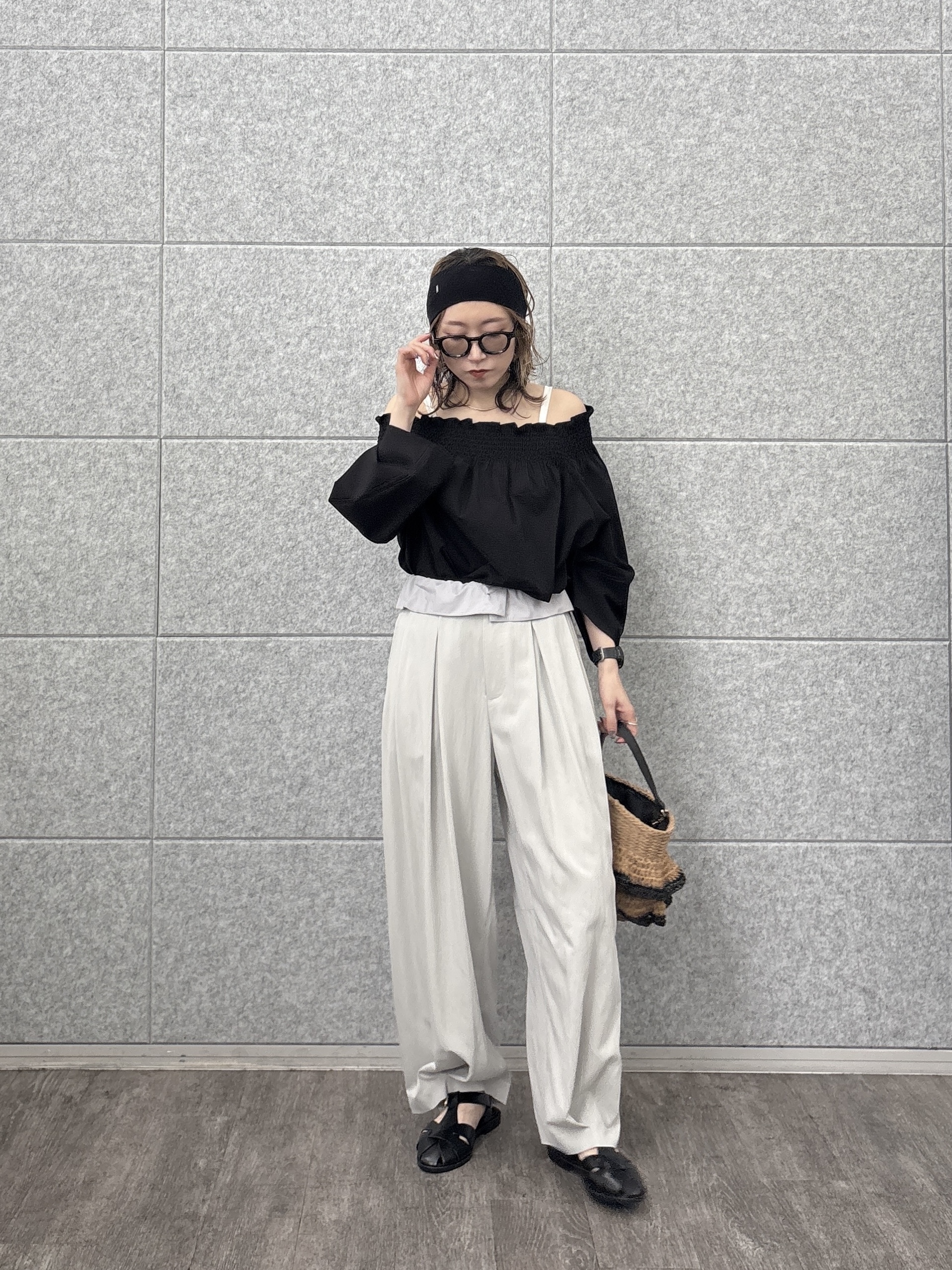 kotakiさんの「INDIVI｜サッカーオフショルブラウス【再入荷／2WAY】」を使ったコーディネート