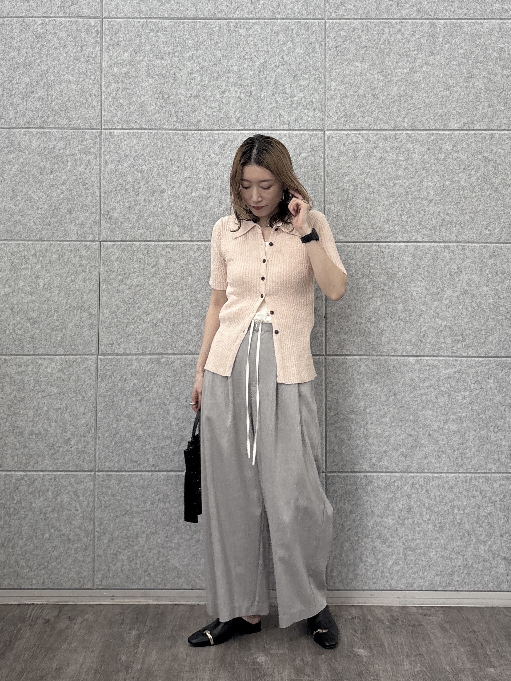 kotakiさんの「INDIVI｜ハーフスリーブポロニットカーデ」を使ったコーディネート