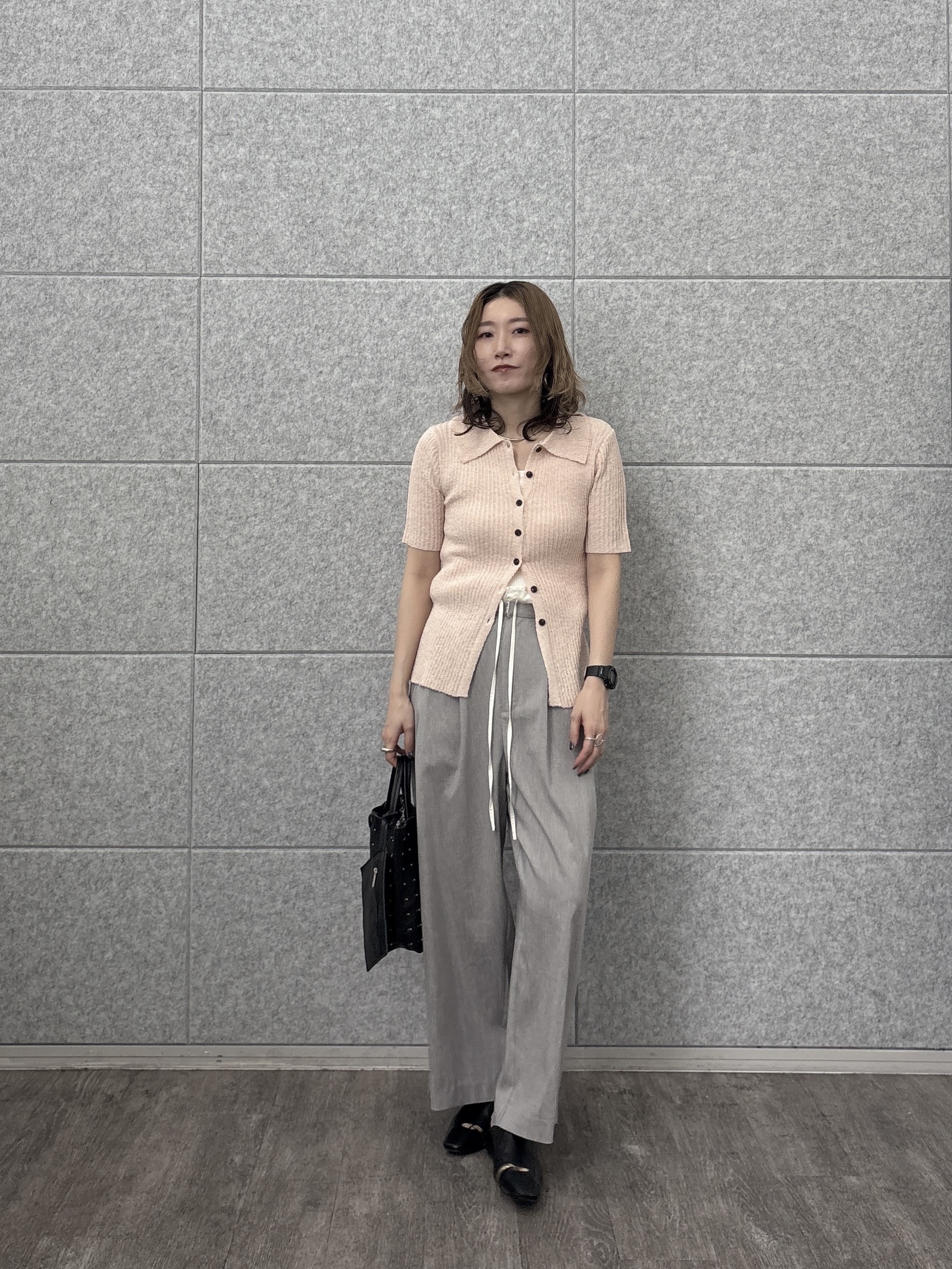 kotakiさんの「INDIVI｜ハーフスリーブポロニットカーデ」を使ったコーディネート