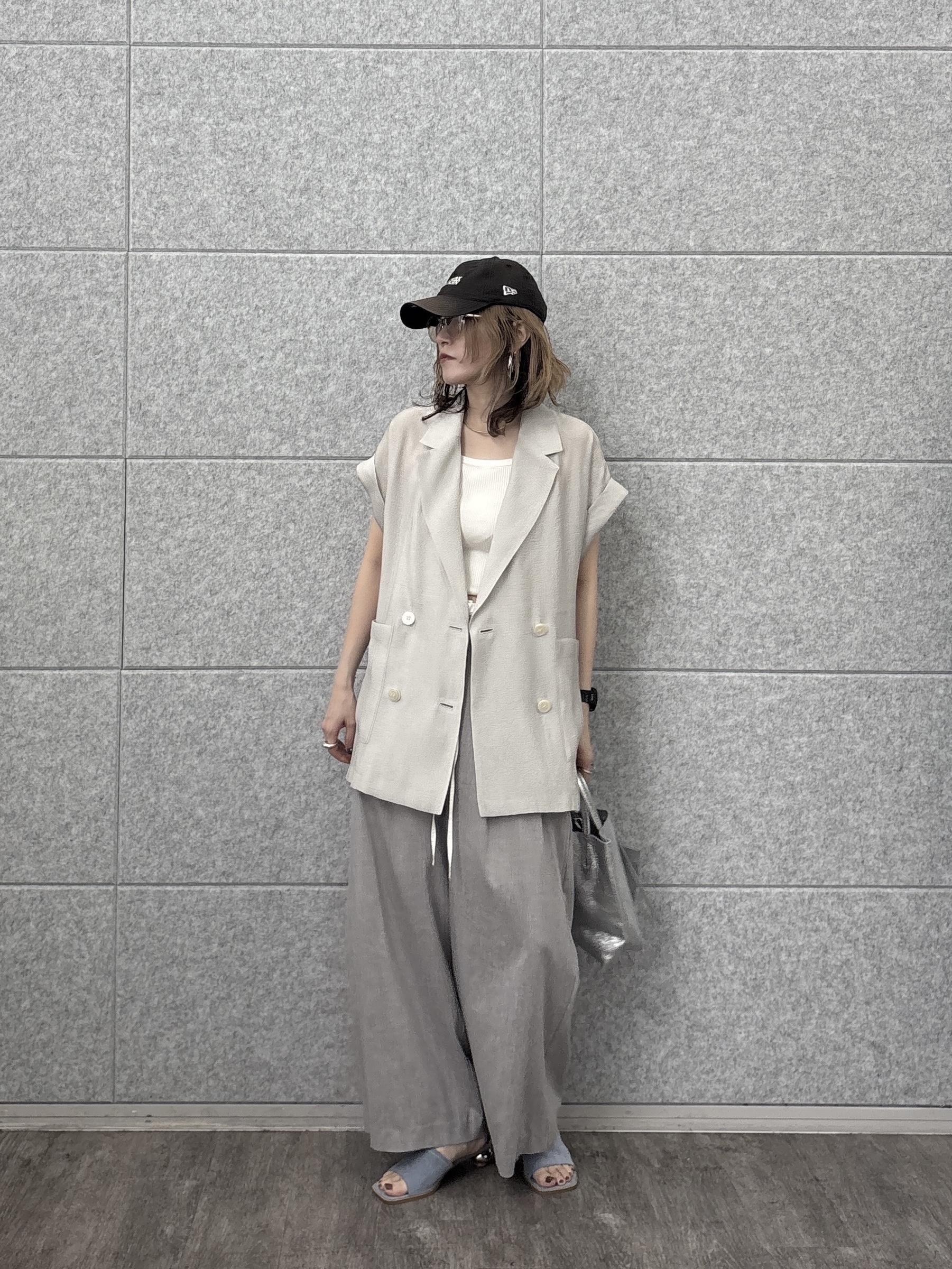 kotakiさんの「INDIVI｜ワッシャーシアー半袖ダブルジャケット」を使ったコーディネート