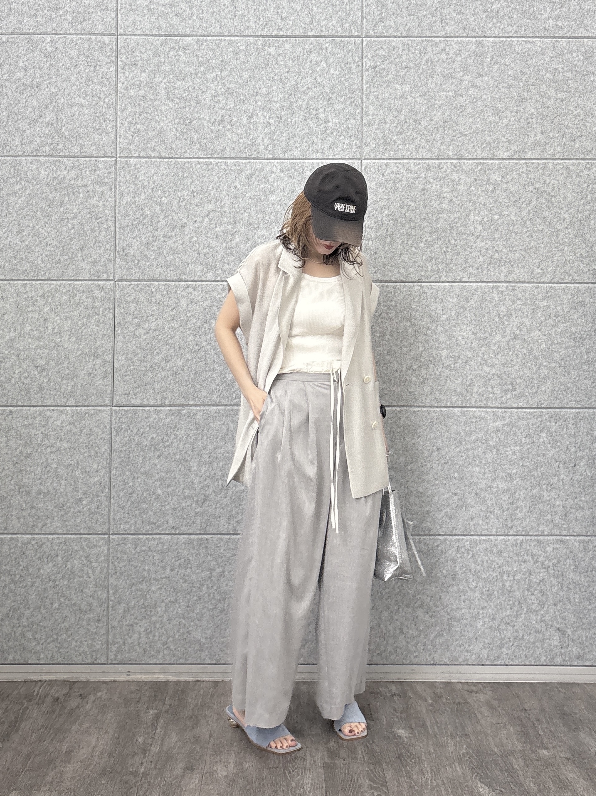 kotakiさんの「INDIVI｜ワッシャーシアー半袖ダブルジャケット」を使ったコーディネート