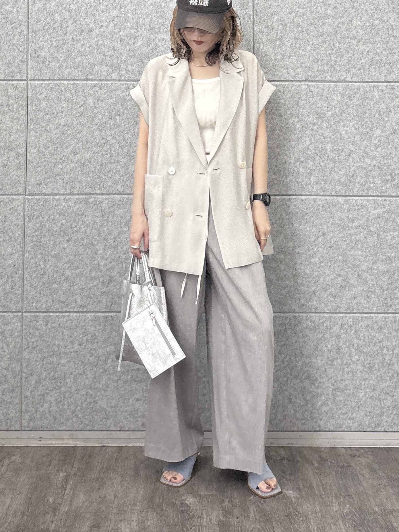 kotakiさんの「INDIVI｜ワッシャーシアー半袖ダブルジャケット」を使ったコーディネート