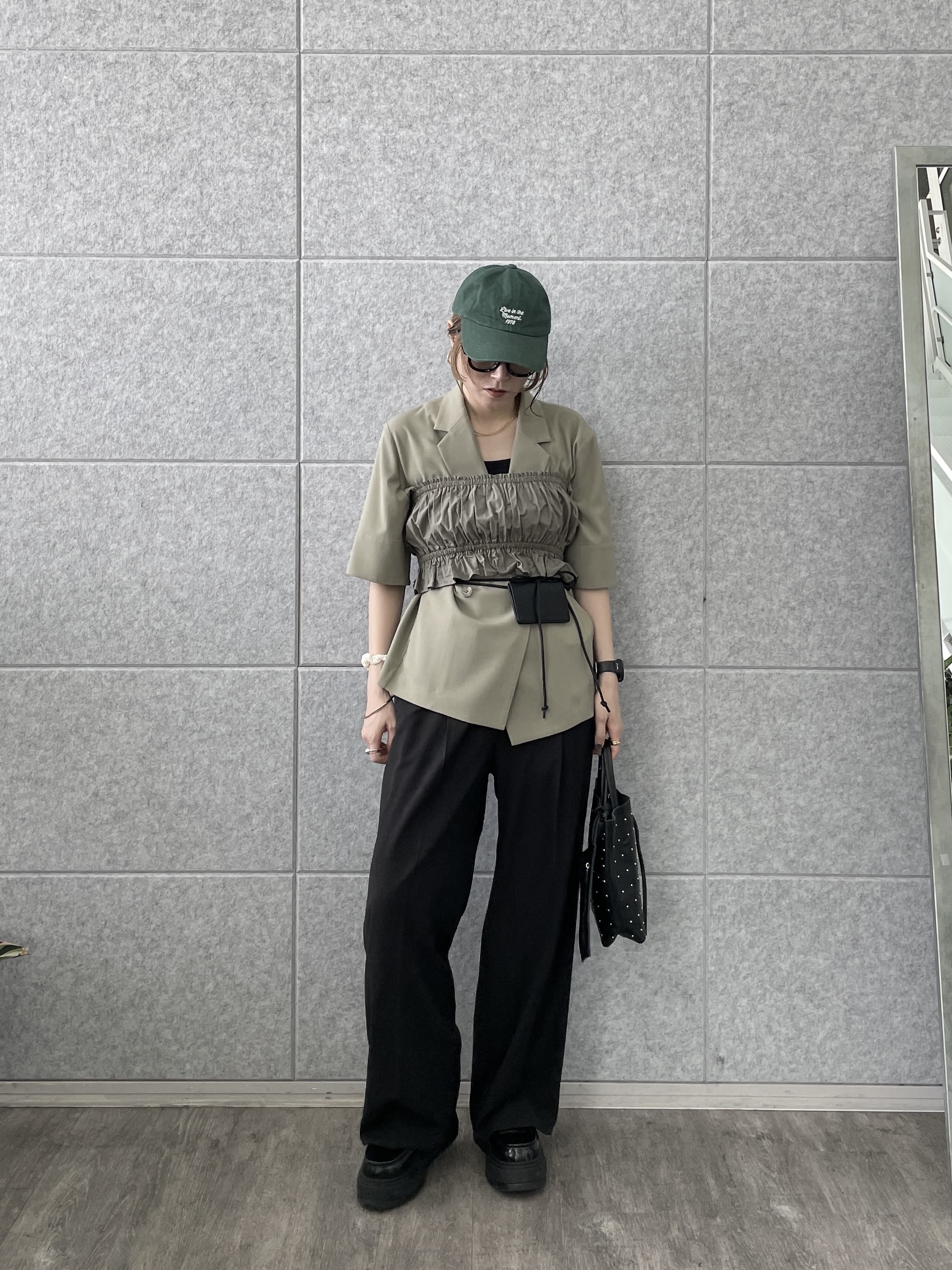 kotakiさんの「INDIVI｜シャーリングチューブトップ」を使ったコーディネート