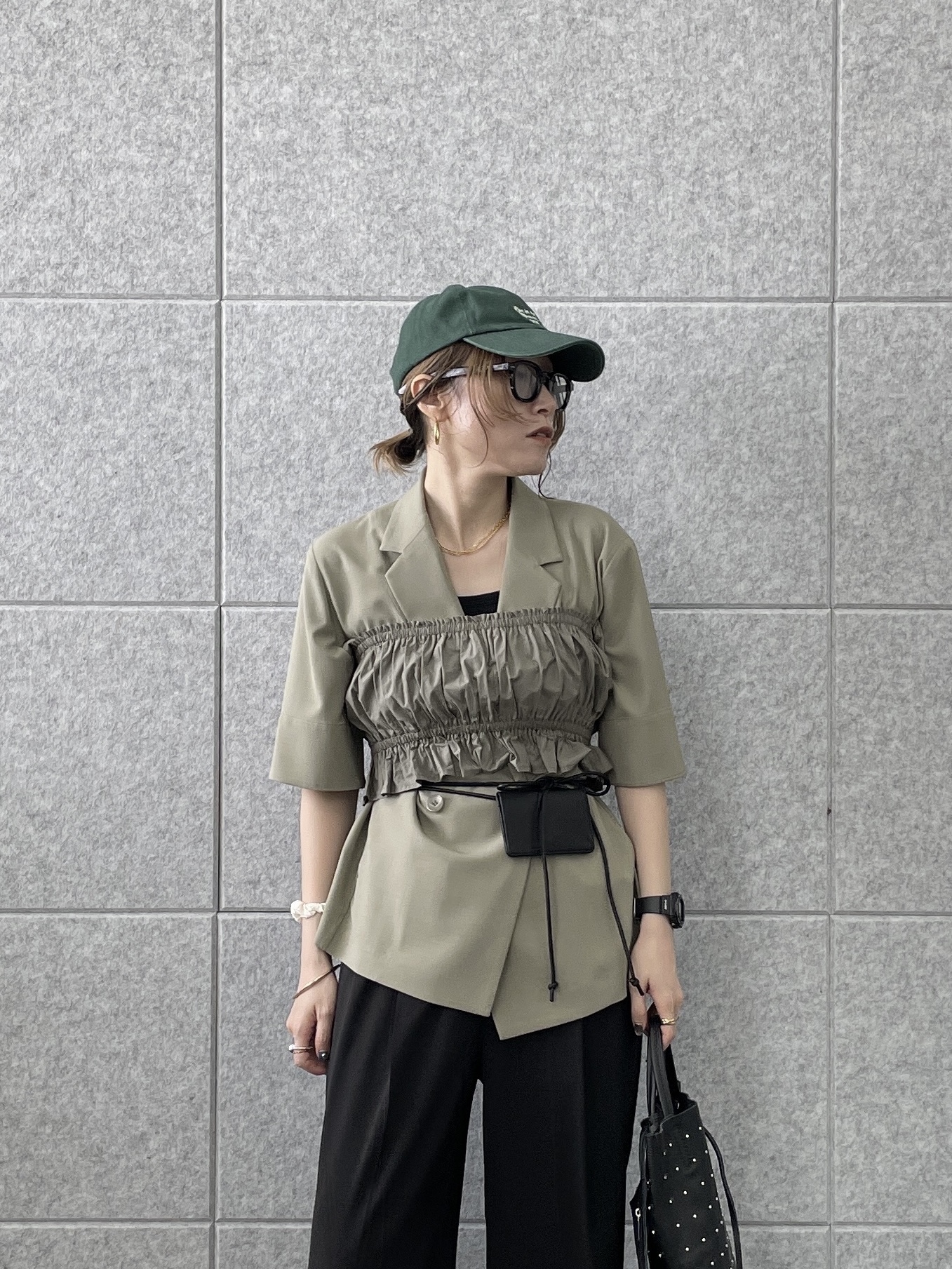 kotakiさんの「INDIVI｜シャーリングチューブトップ」を使ったコーディネート