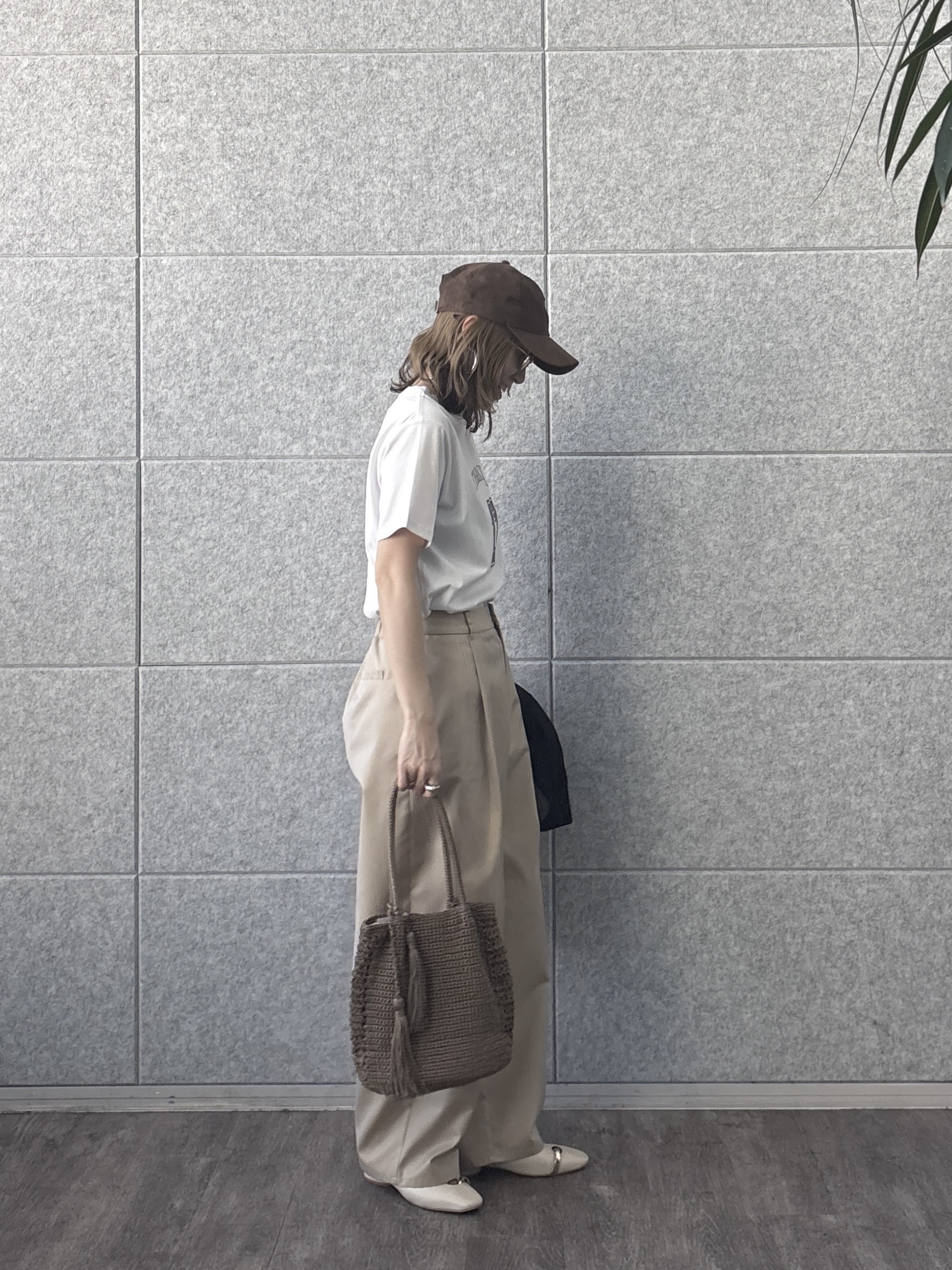 kotakiさんの「INDIVI｜ナンバリングTシャツ」を使ったコーディネート
