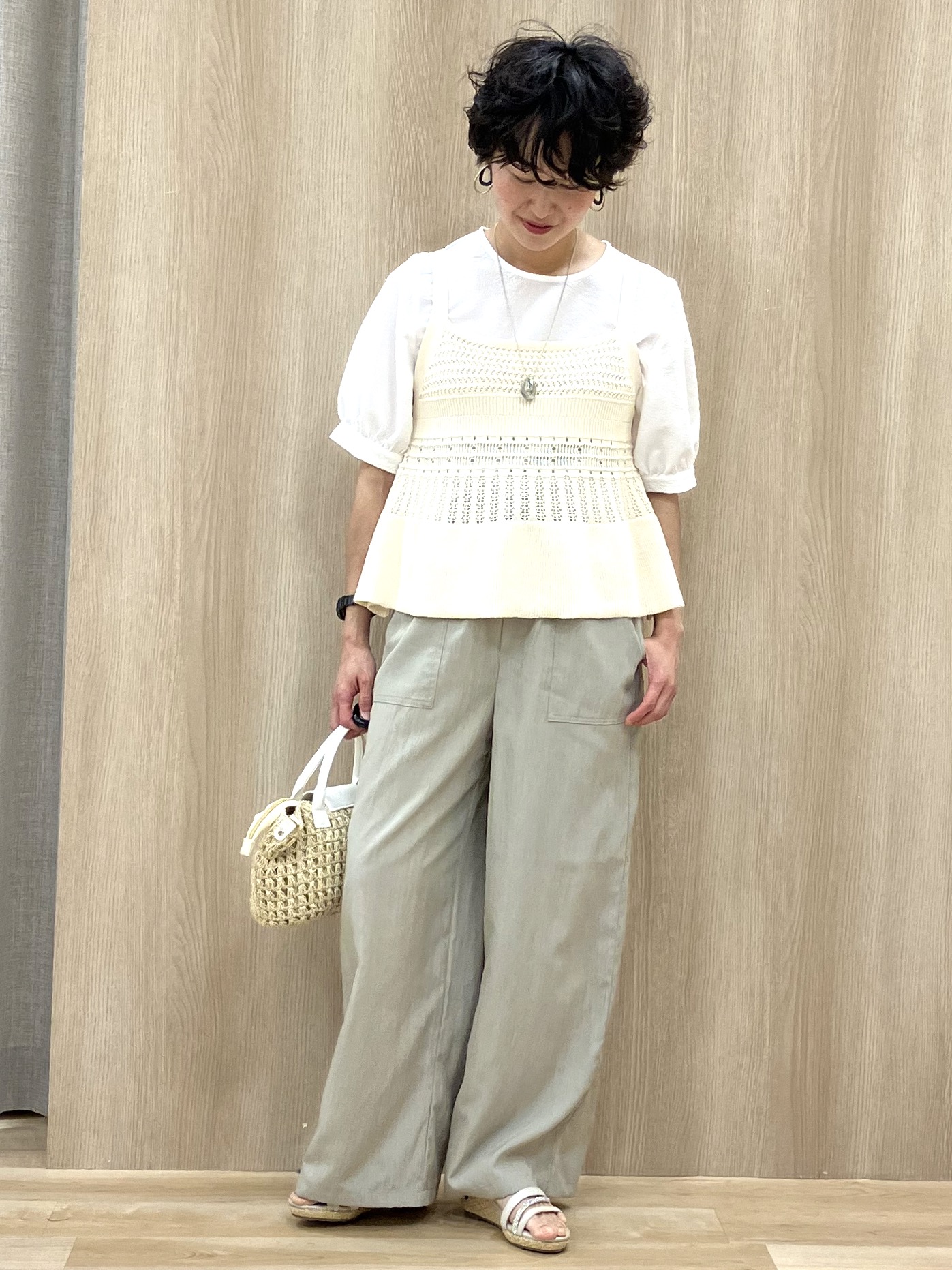 Keiさんの「grove｜【2点SET】着るだけで完成、透かし編みニットビスチェ&times;ブラウス」を使ったコーディネート