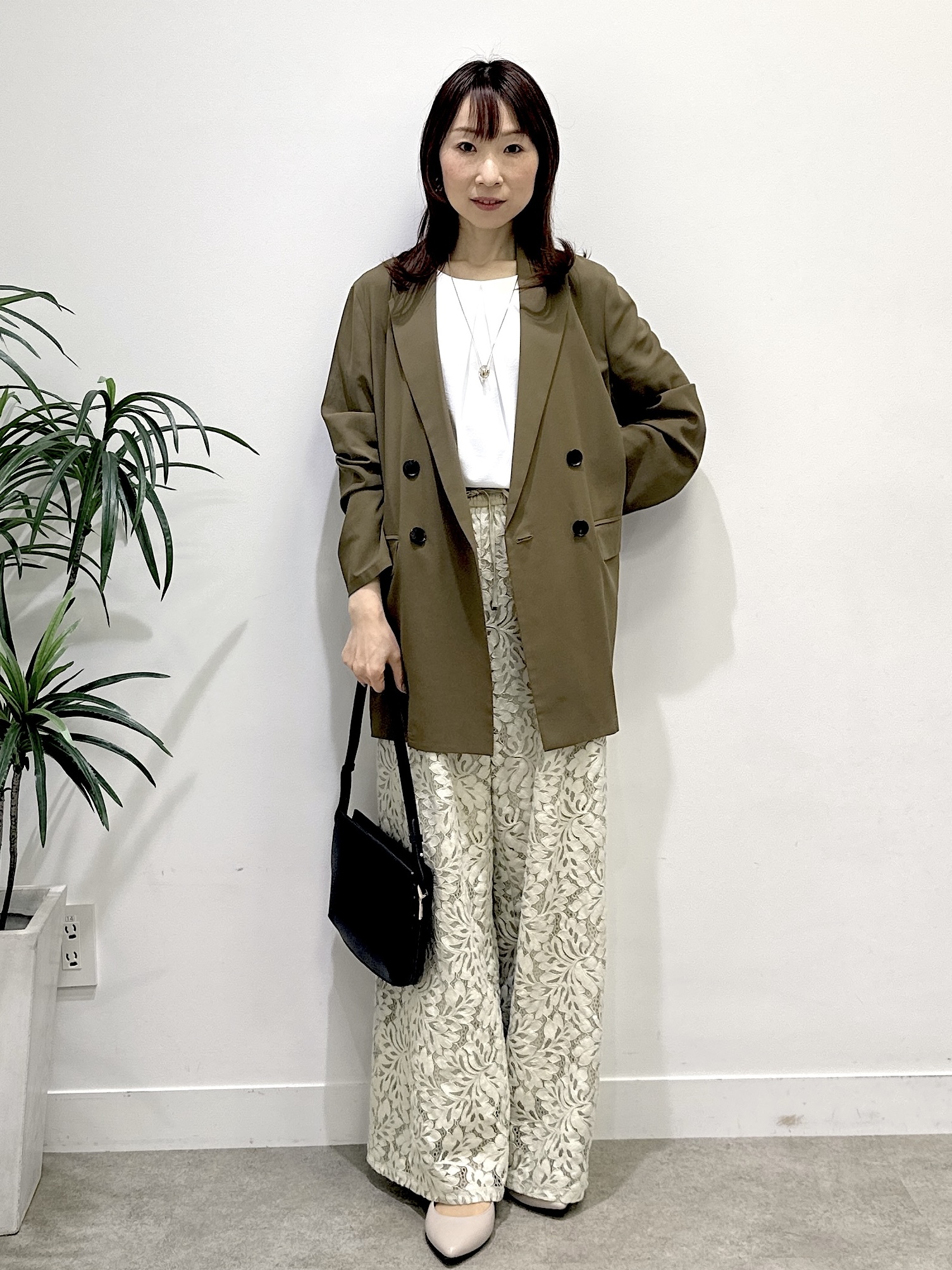 Miwaさんの「UNTITLED｜【セットアップ可/UVカット/前後2WAY】リラクシーフレンチスリーブブラウス」を使ったコーディネート