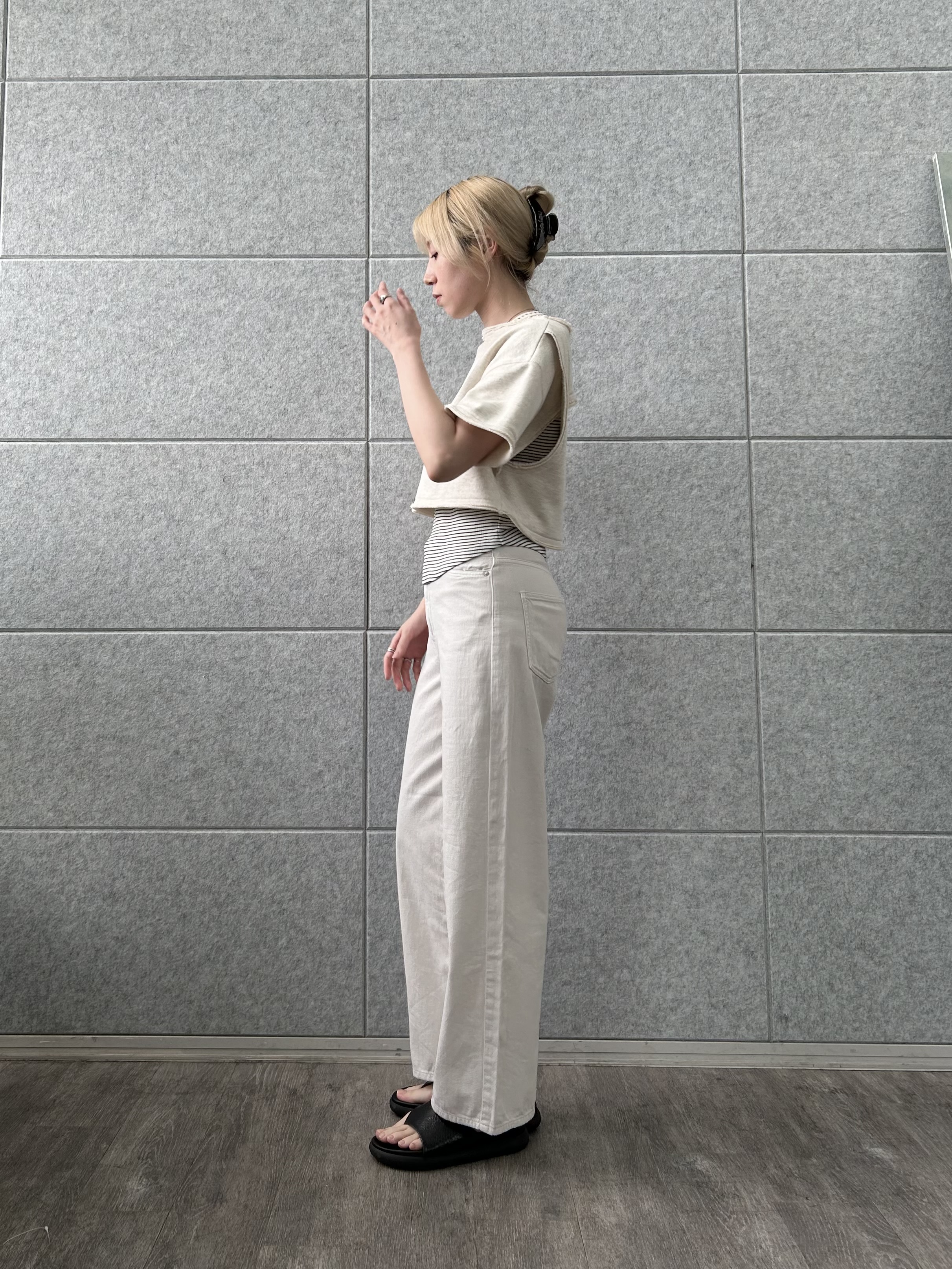 honoka Aさんの「CODE A｜back open half－sleeve sweat」を使ったコーディネート