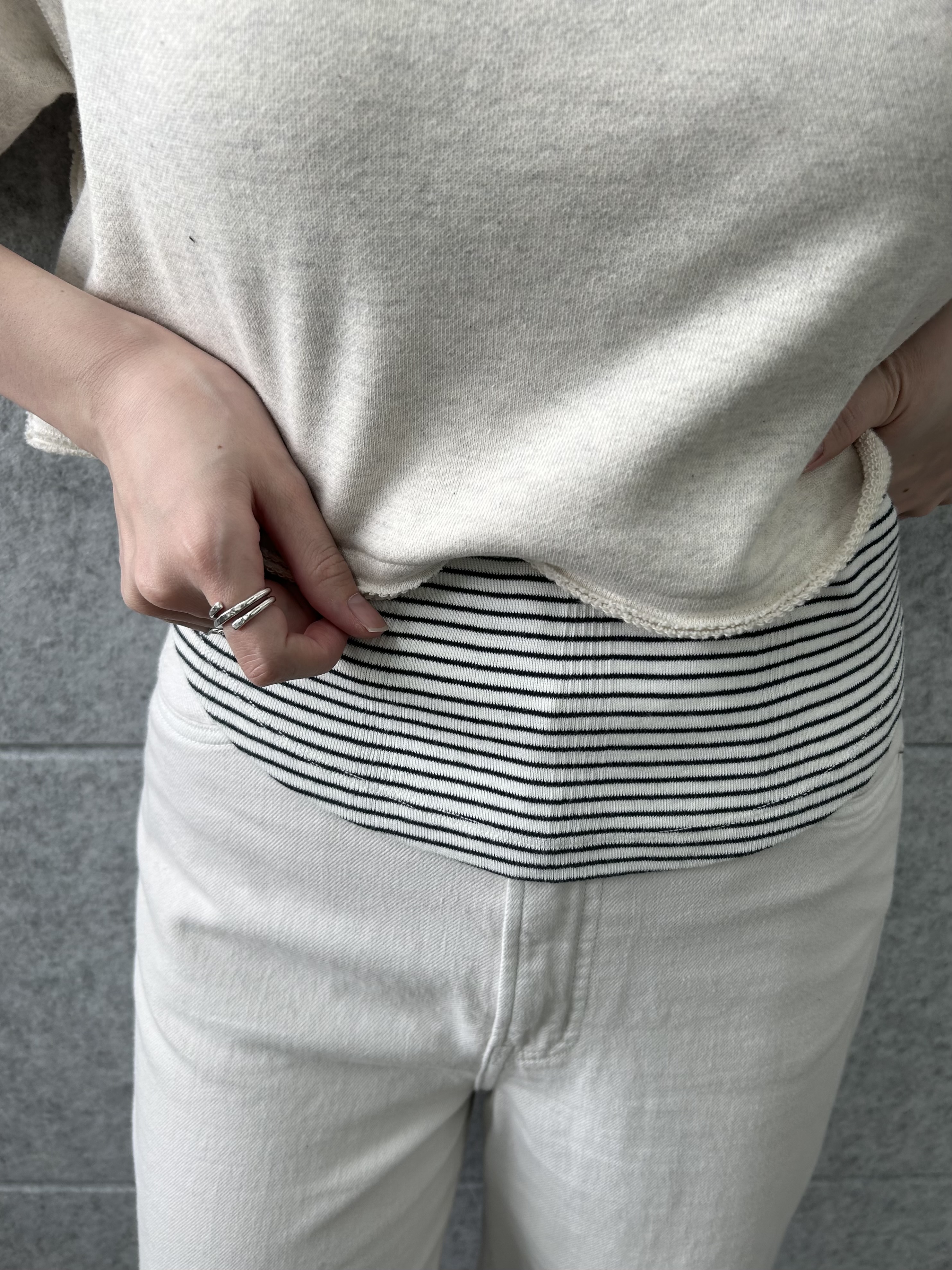 honoka Aさんの「CODE A｜back open half－sleeve sweat」を使ったコーディネート