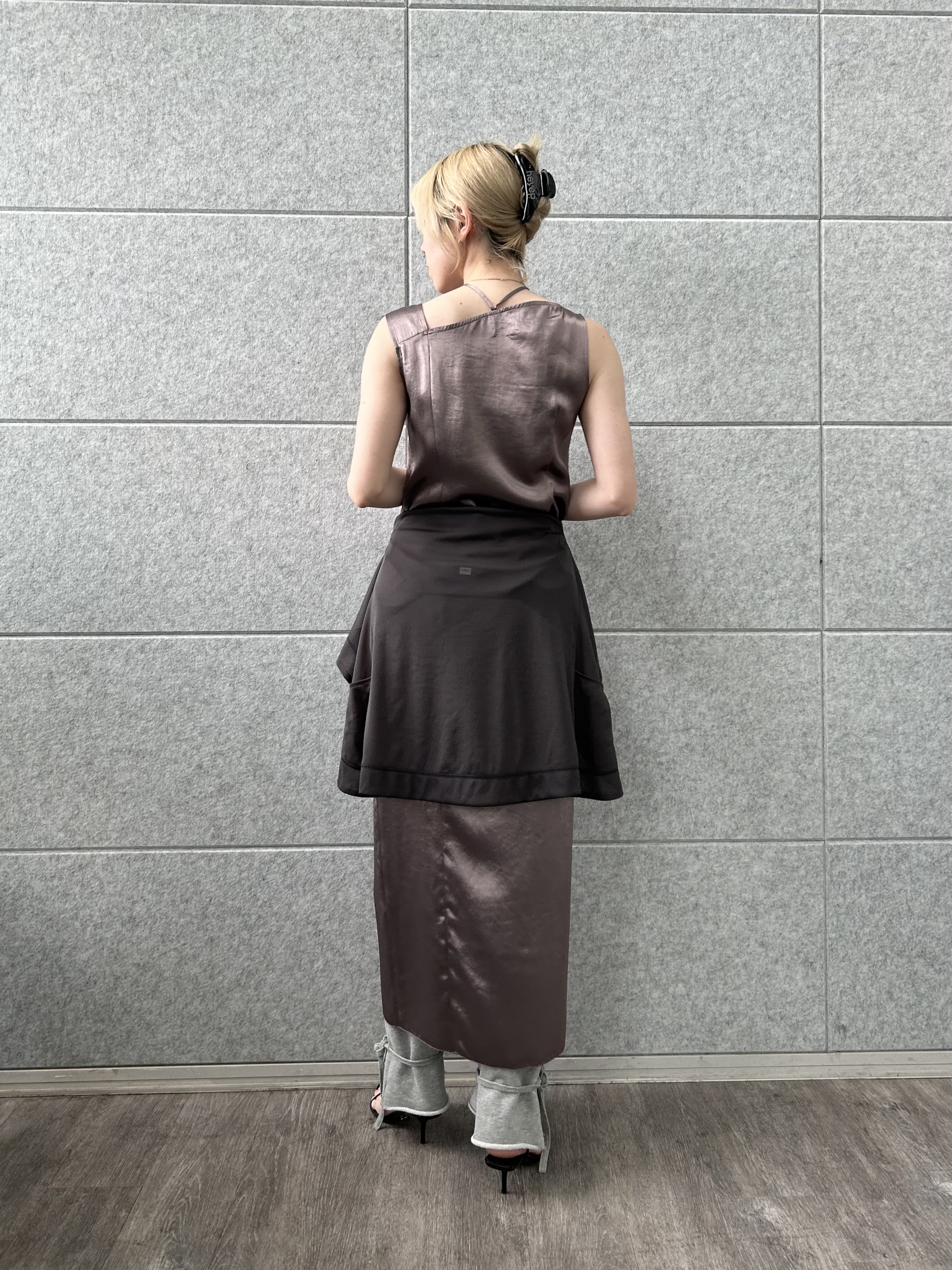 honoka Aさんの「CODE A｜satin neck slit dress」を使ったコーディネート