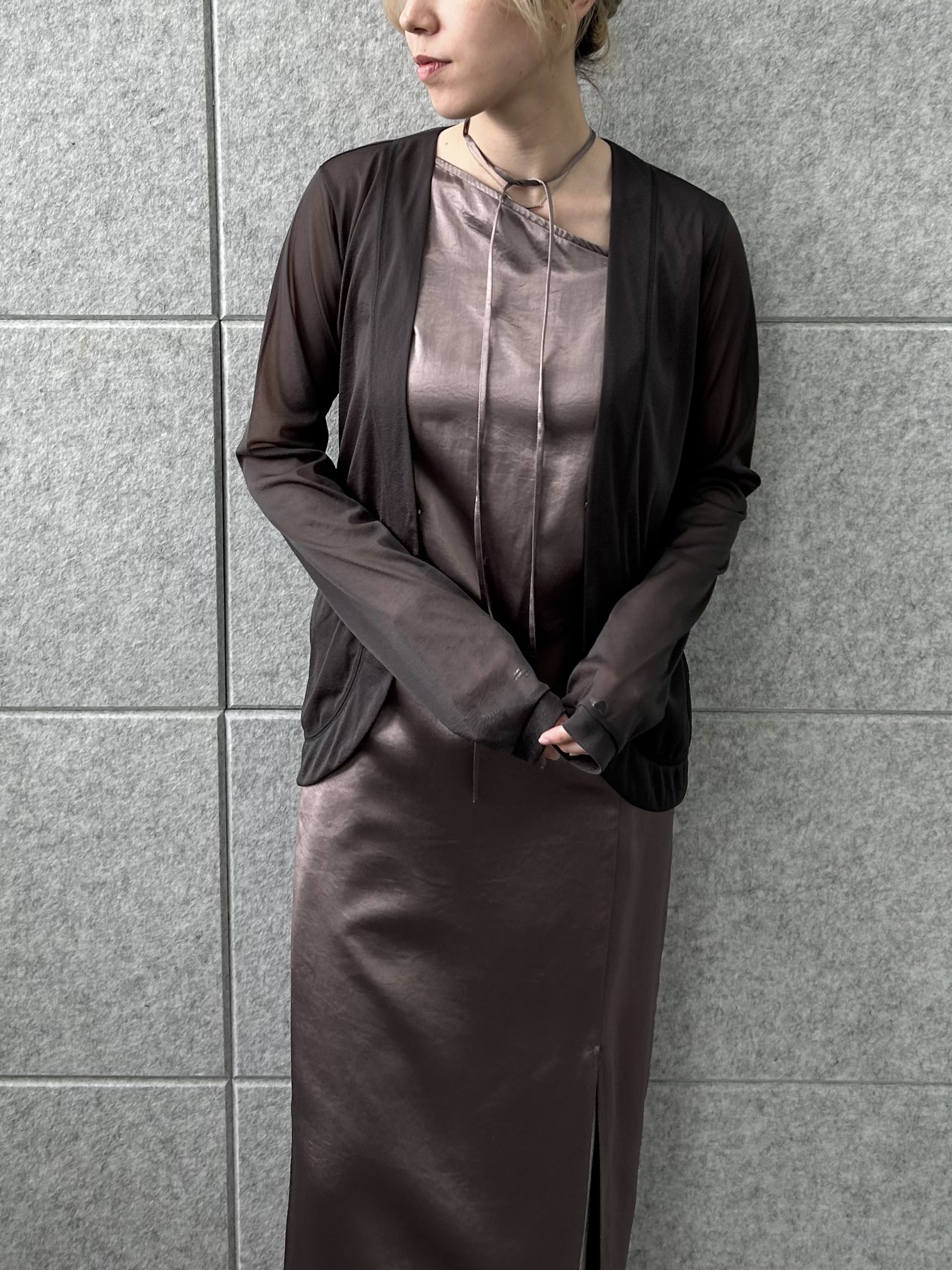 honoka Aさんの「CODE A｜satin neck slit dress」を使ったコーディネート