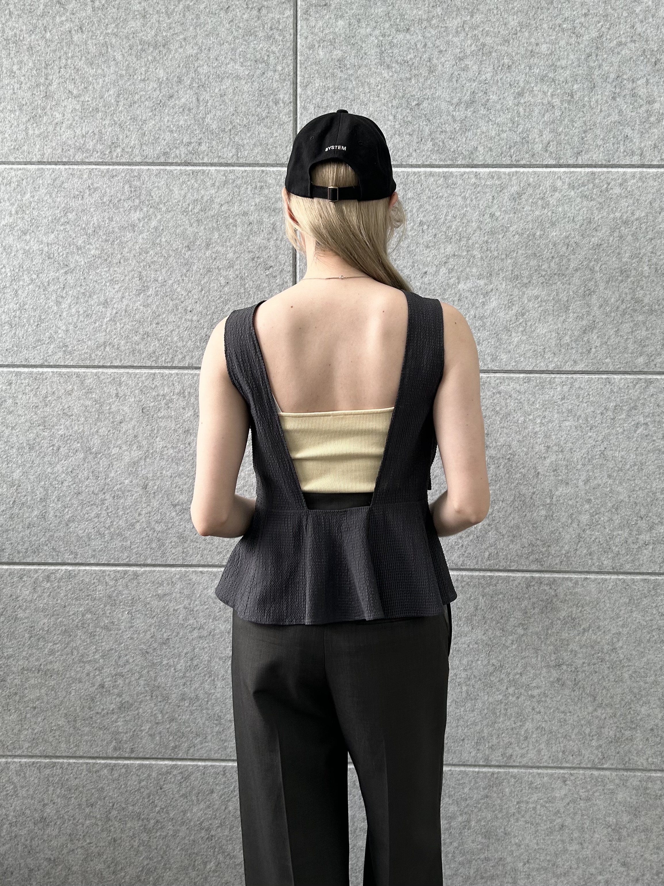 honoka Aさんの「CODE A｜back ribbon flare tops」を使ったコーディネート