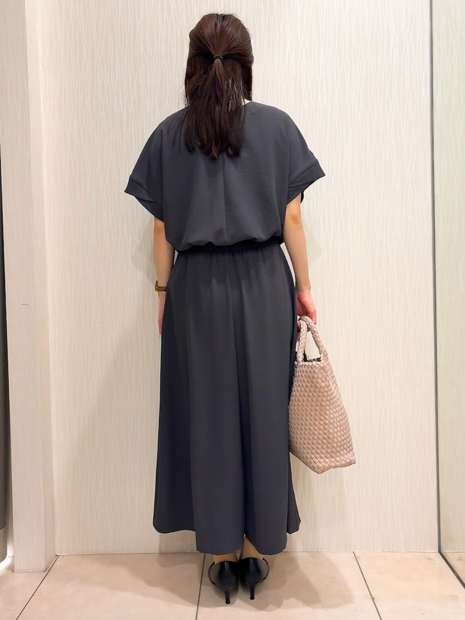 SAHOさんの「UNTITLED｜【セットアップ可/UVカット/前後2WAY】リラクシーフレンチスリーブブラウス」を使ったコーディネート