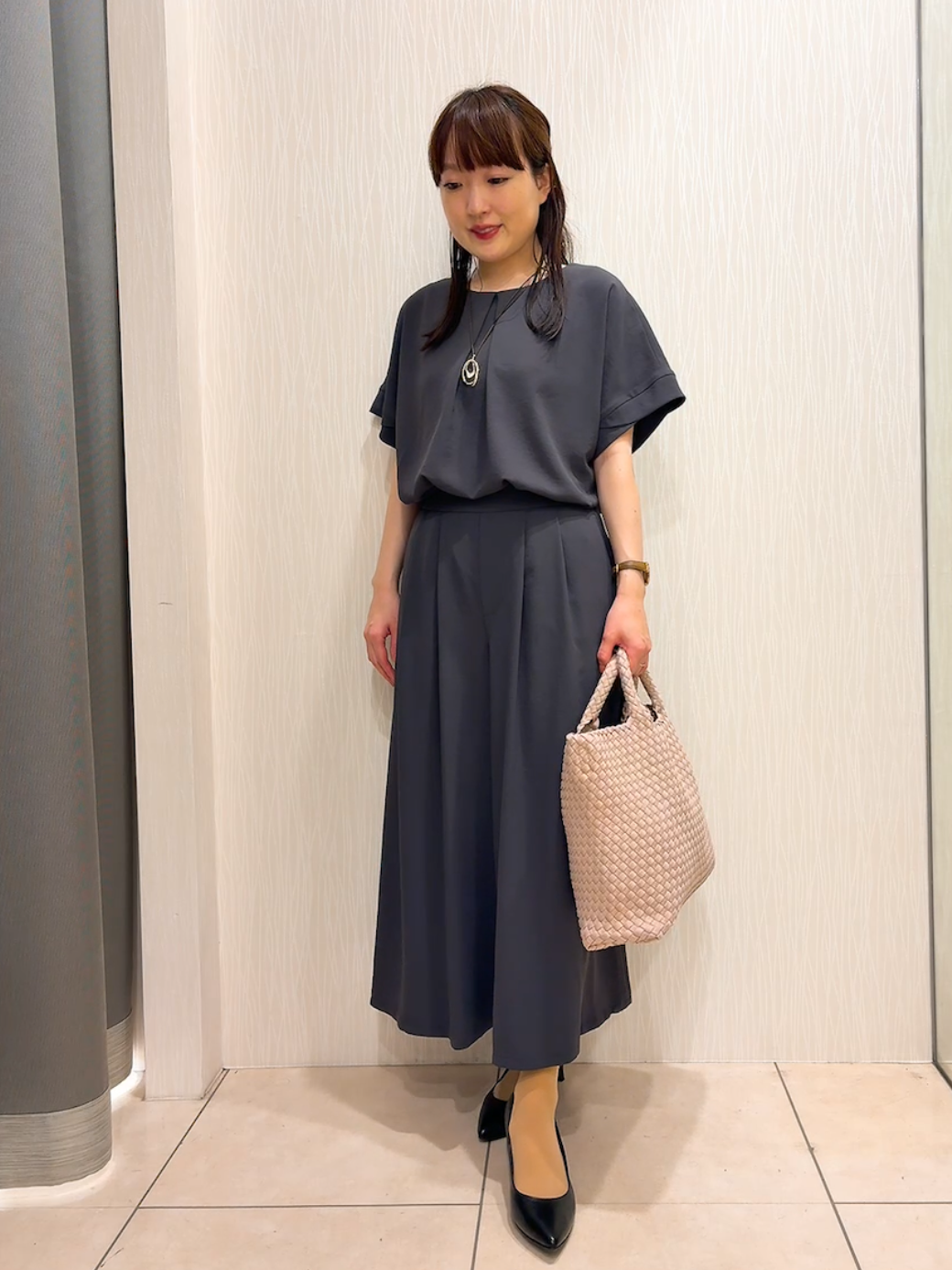 SAHOさんの「UNTITLED｜【セットアップ可/UVカット/前後2WAY】リラクシーフレンチスリーブブラウス」を使ったコーディネート