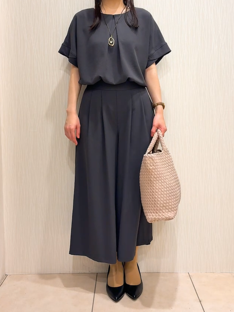 SAHOさんの「UNTITLED｜【セットアップ可/UVカット/前後2WAY】リラクシーフレンチスリーブブラウス」を使ったコーディネート