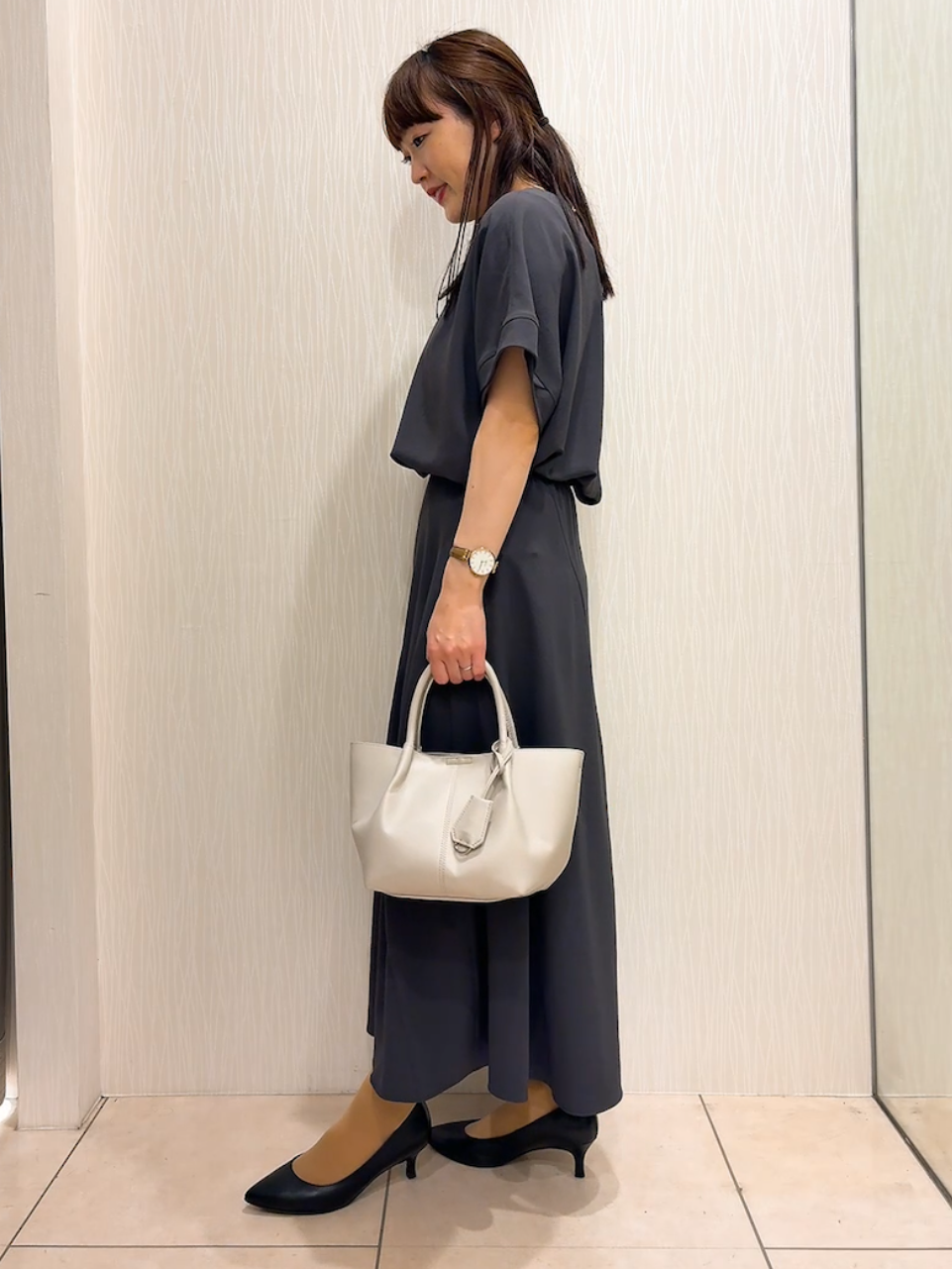 SAHOさんの「UNTITLED｜【セットアップ可/UVカット/前後2WAY】リラクシーフレンチスリーブブラウス」を使ったコーディネート