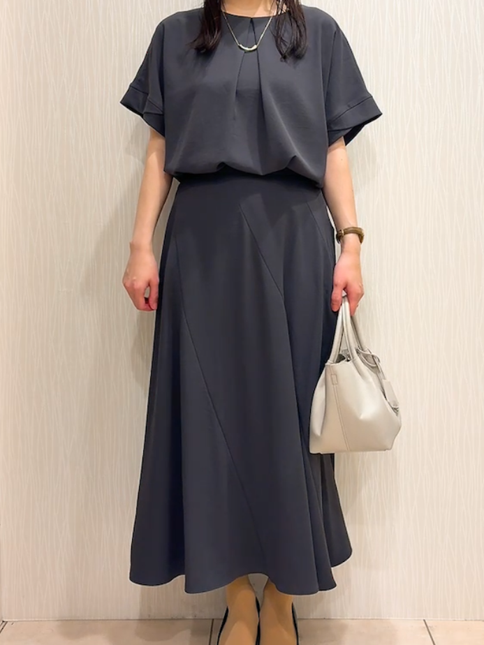 SAHOさんの「UNTITLED｜【セットアップ可/UVカット/前後2WAY】リラクシーフレンチスリーブブラウス」を使ったコーディネート