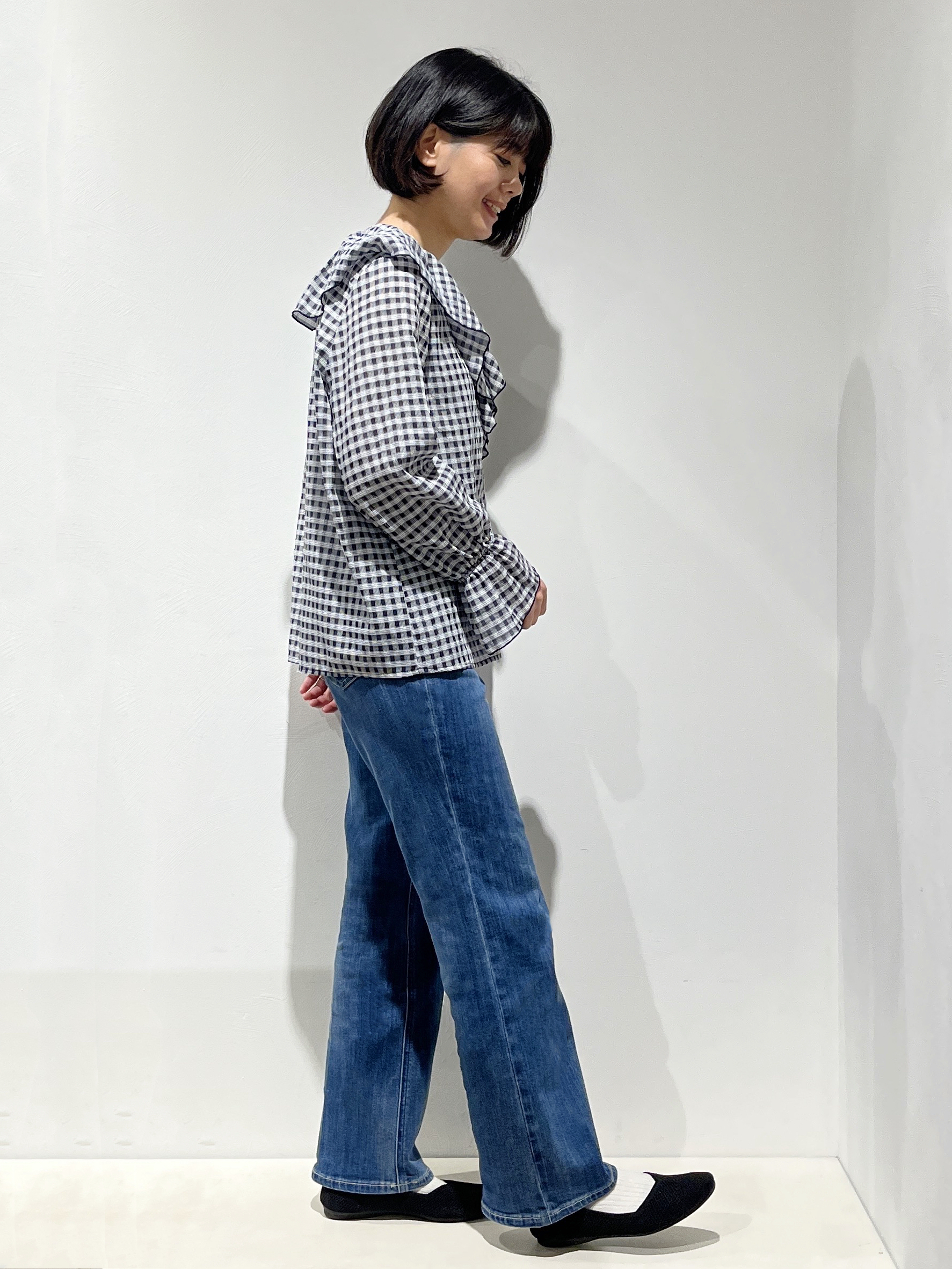 Fujiharuさんの「grove｜【撥水／シルエット2WAY】軽やかミドルトレンチコート」を使ったコーディネート
