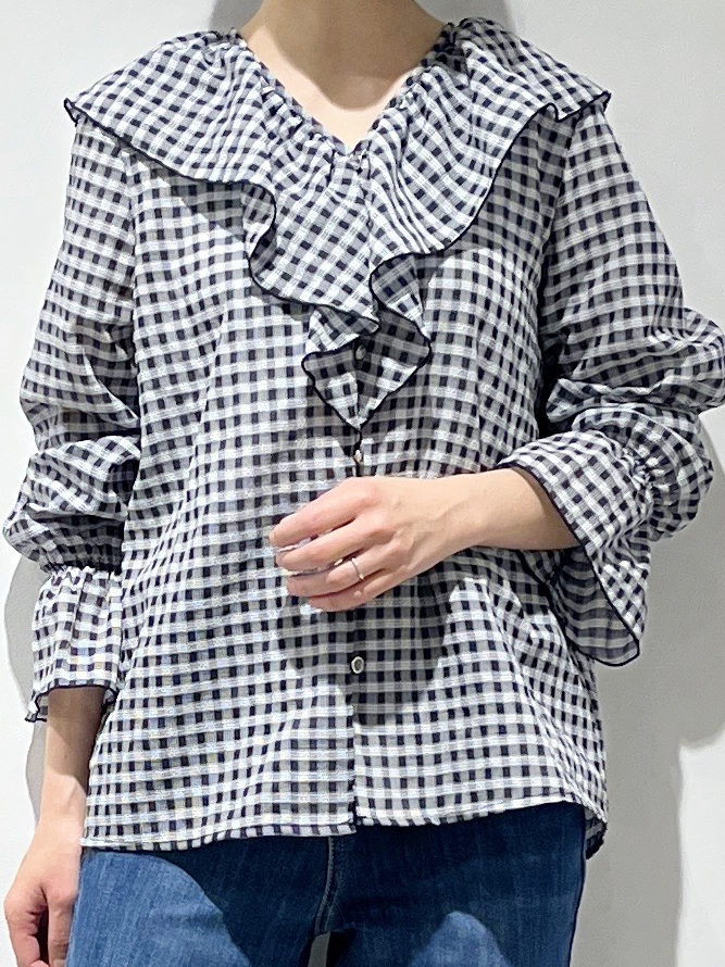 Fujiharuさんの「grove｜【撥水／シルエット2WAY】軽やかミドルトレンチコート」を使ったコーディネート