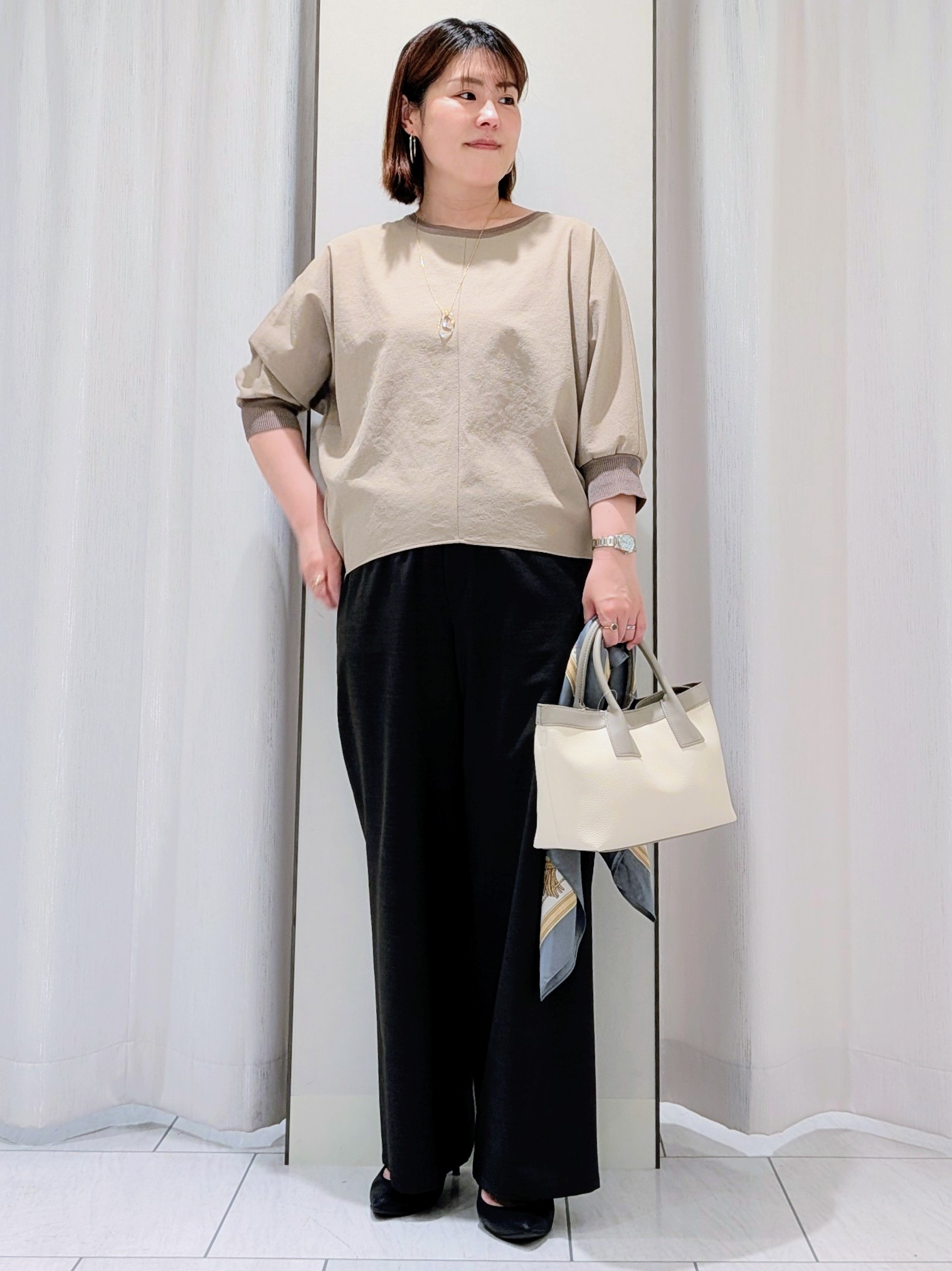 Onumaさんの「UNTITLED｜【吸水速乾/UVカット】ドルマンスリーブブラウス」を使ったコーディネート