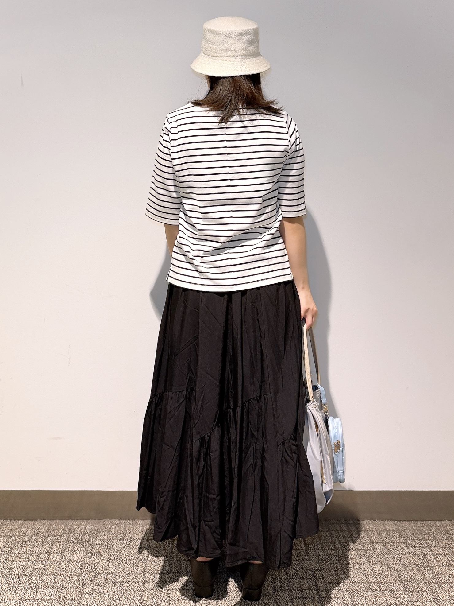 みーさんの「grove｜【二の腕カバー/すっきり見え・抗菌防臭/UVカット】きちんと素材のボートネックTシャツ」を使ったコーディネート