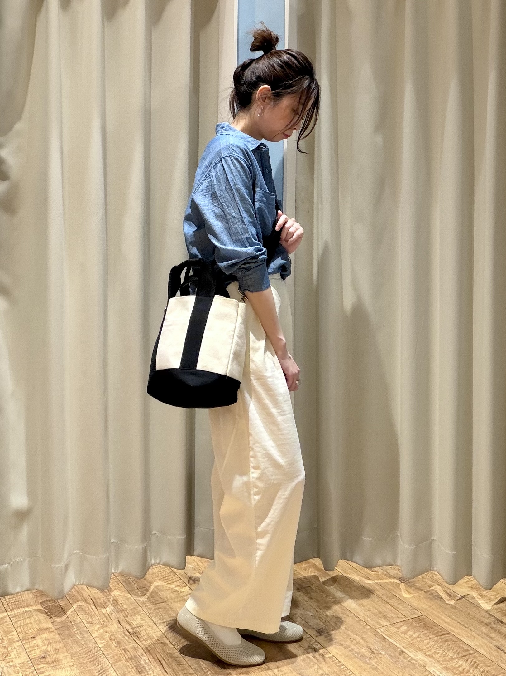 ｔｅｎｃｈｏさんの「SHOO･LA･RUE｜【ネックアソート/洗濯機可】テレコ5分袖トップス」を使ったコーディネート