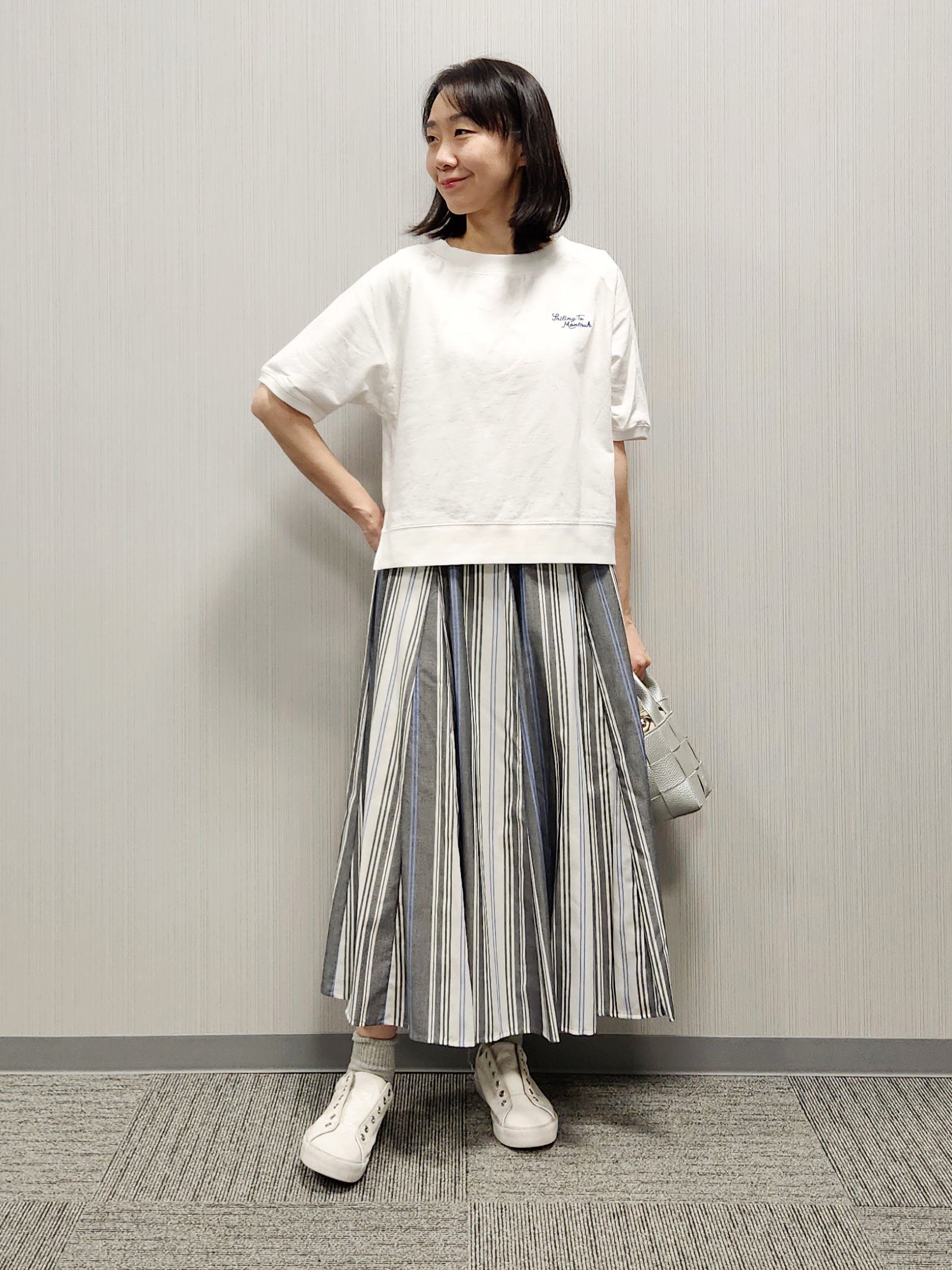 naraさんの「Dessin｜【洗える】ミニ裏毛刺繍ロゴプルオーバー」を使ったコーディネート