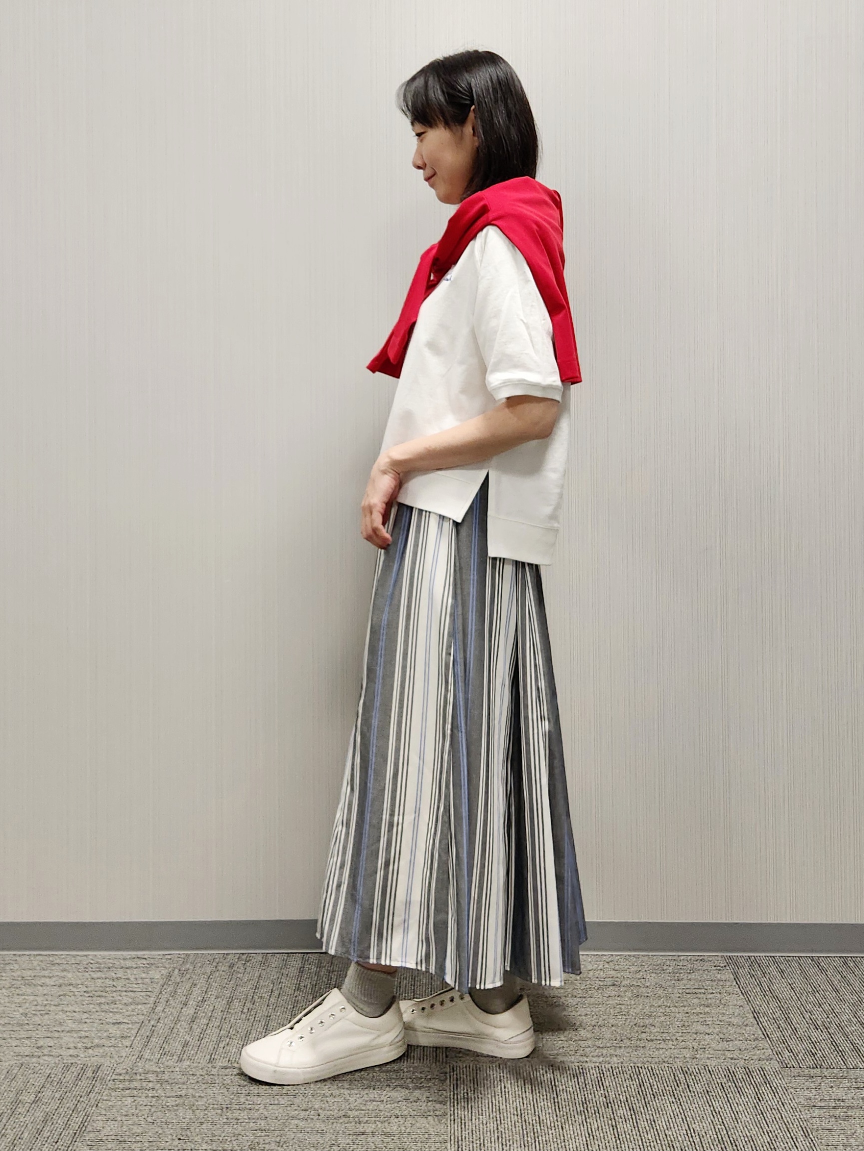 naraさんの「Dessin｜【洗える】ミニ裏毛刺繍ロゴプルオーバー」を使ったコーディネート
