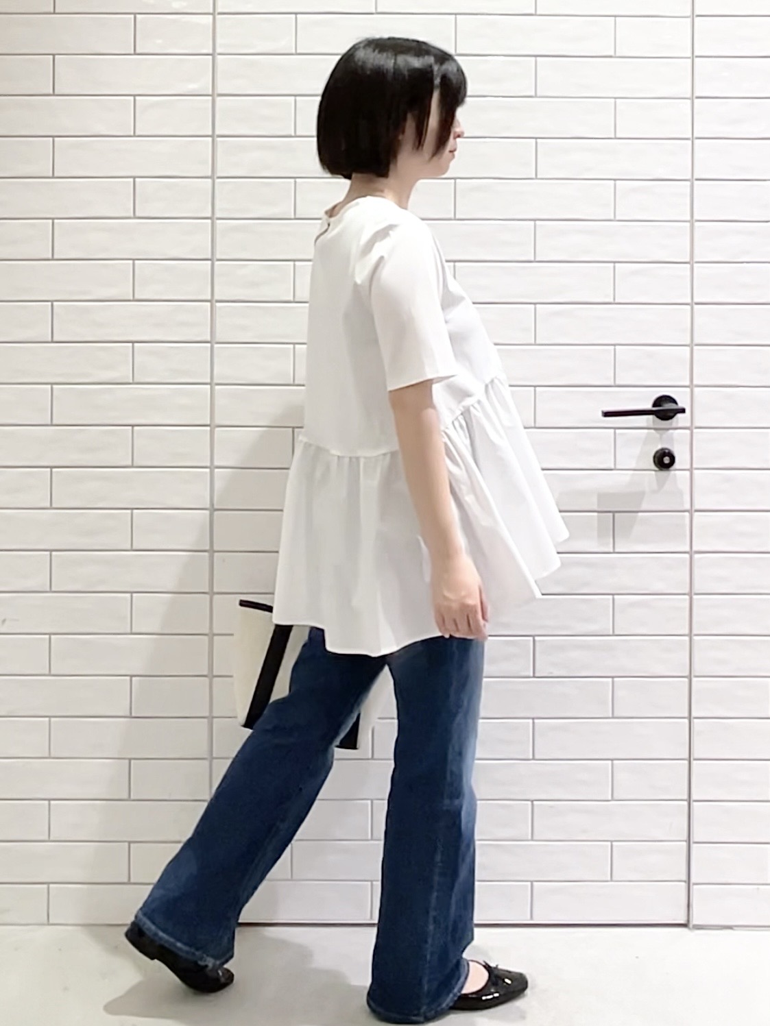しおりさんの「OPAQUE.CLIP｜ペプラムドッキングカットソー【洗濯機OK】」を使ったコーディネート