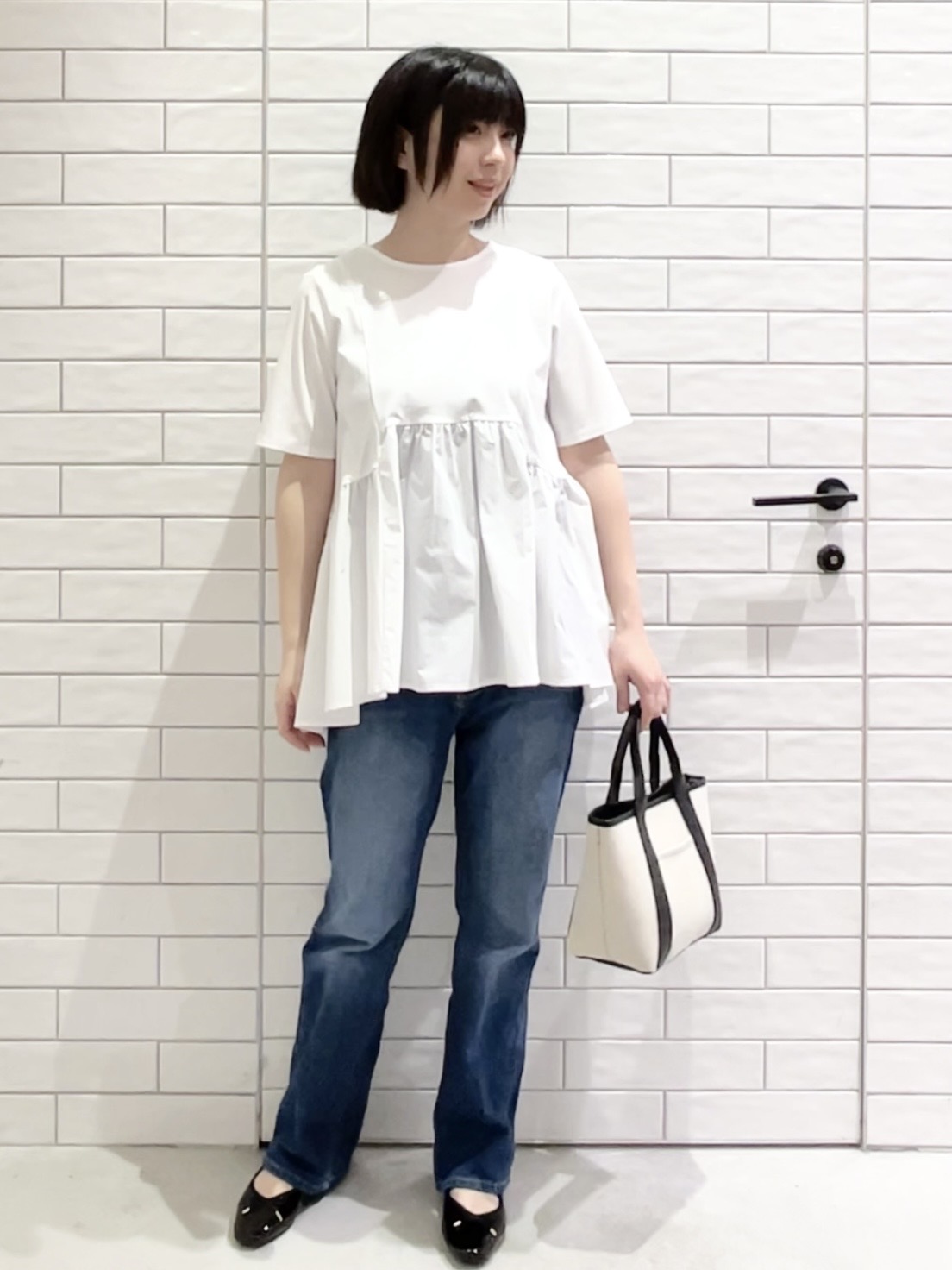 しおりさんの「OPAQUE.CLIP｜ペプラムドッキングカットソー【洗濯機OK】」を使ったコーディネート