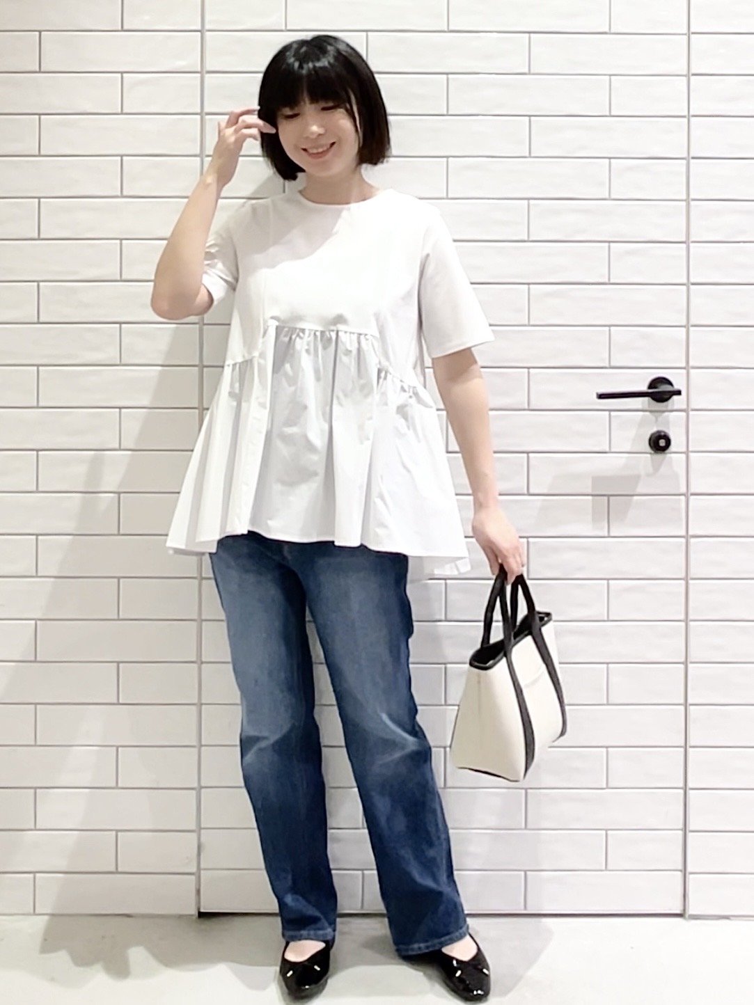 しおりさんの「OPAQUE.CLIP｜ペプラムドッキングカットソー【洗濯機OK】」を使ったコーディネート