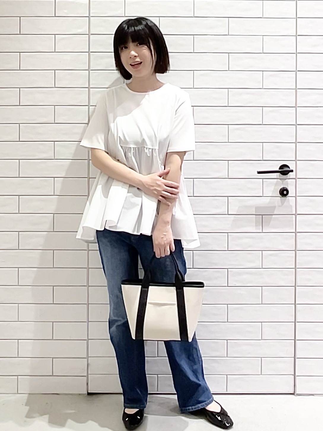 しおりさんの「OPAQUE.CLIP｜ペプラムドッキングカットソー【洗濯機OK】」を使ったコーディネート